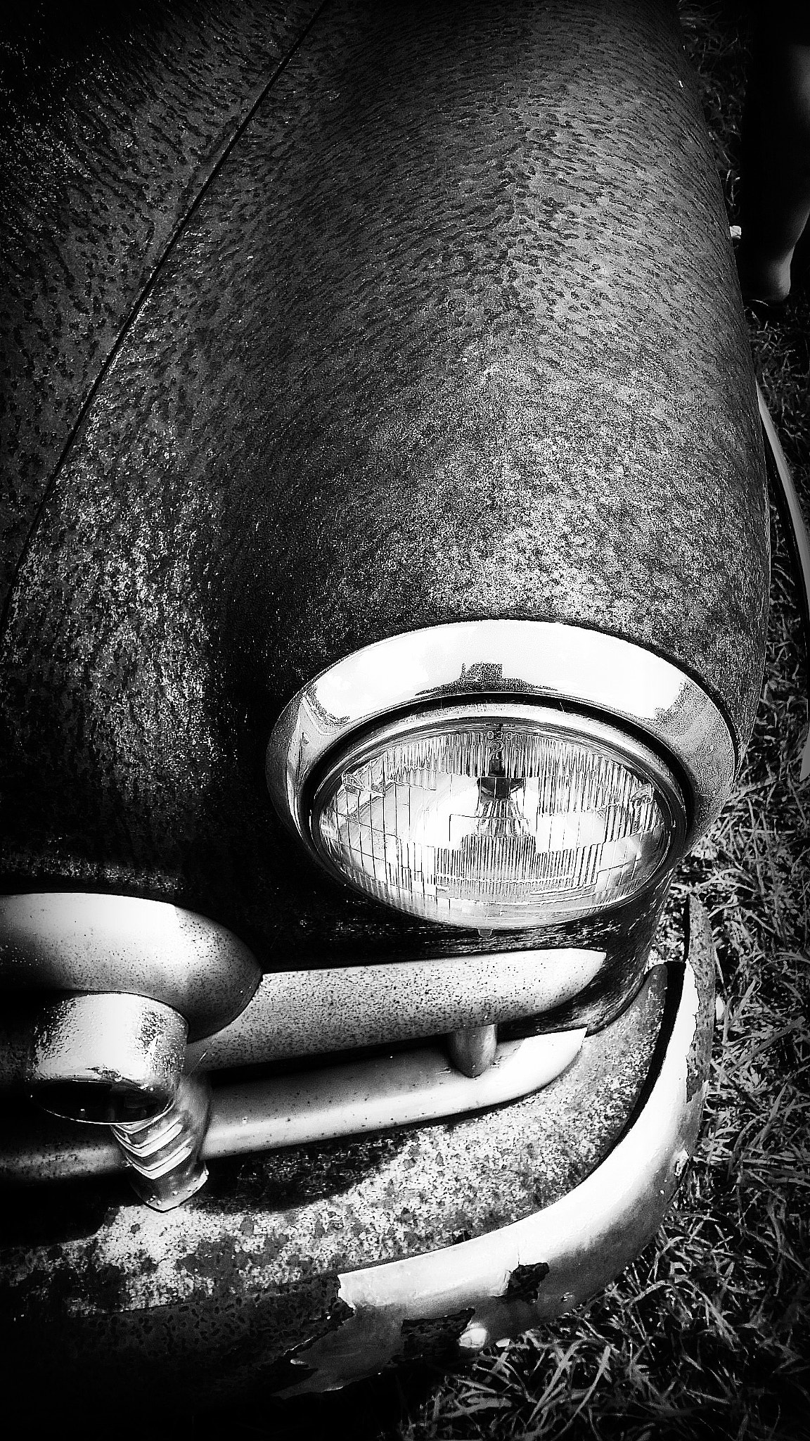 Nokia Lumia 929 sample photo. Rusty front fender photography