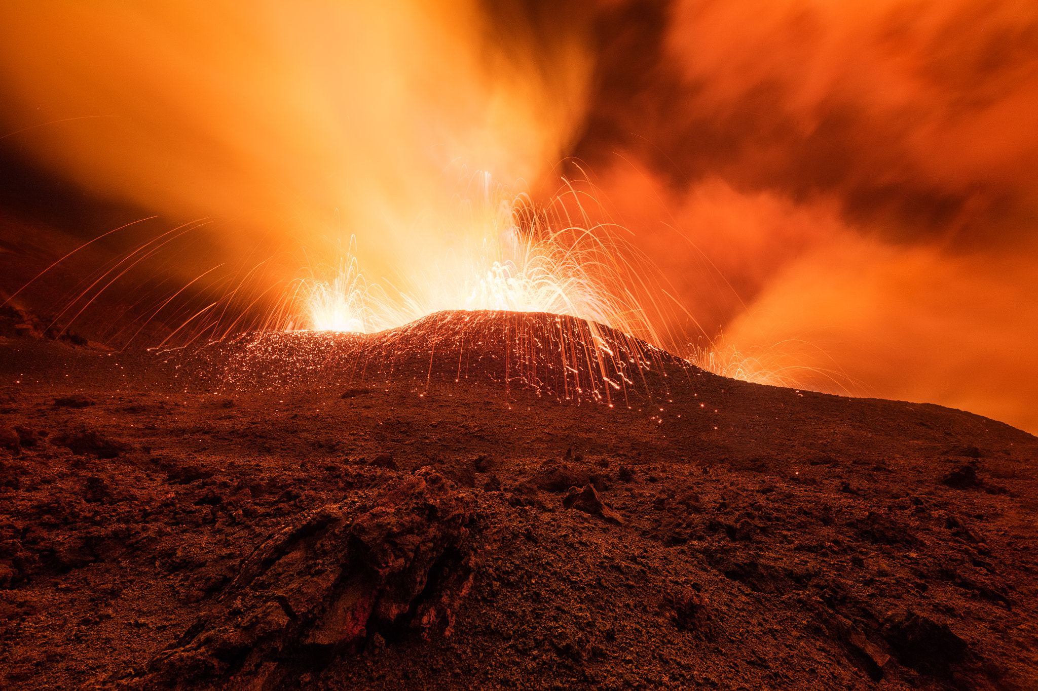 Canon EOS 5DS + Canon EF 14mm F2.8L II USM sample photo. Volcano! photography