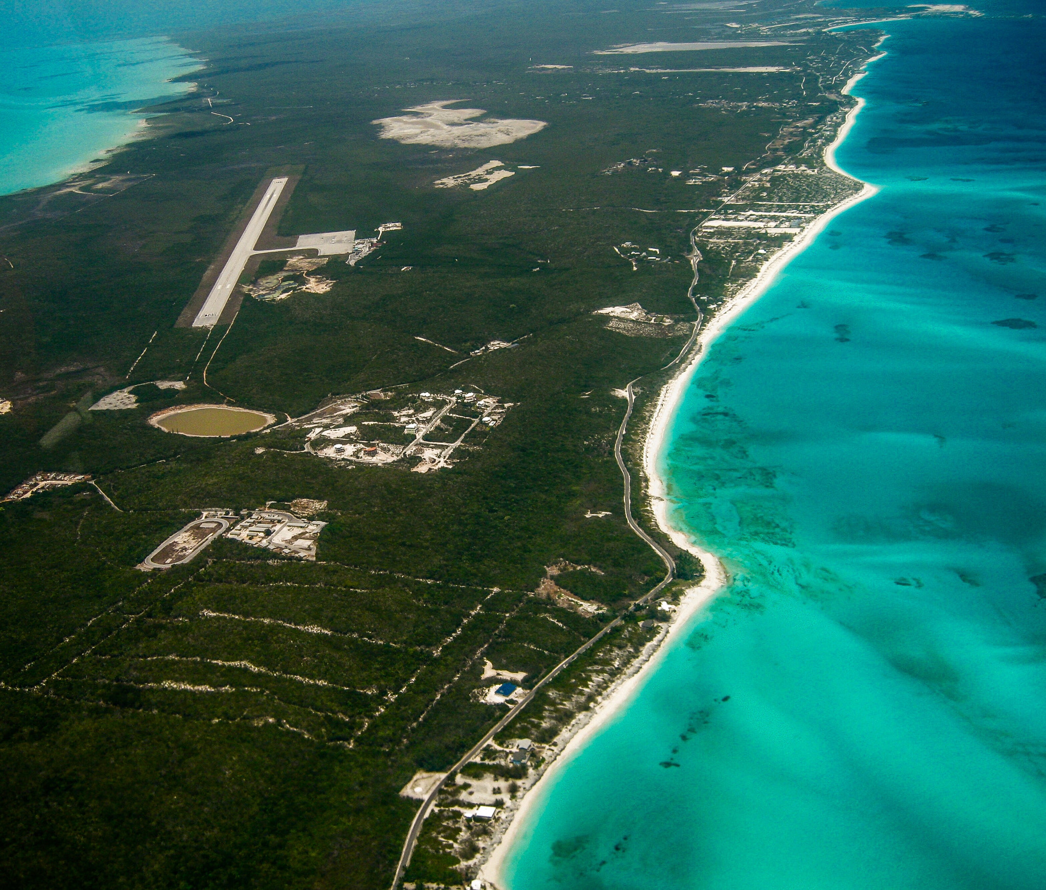 Canon POWERSHOT SD950 IS sample photo. Flying into great exuma airport photography