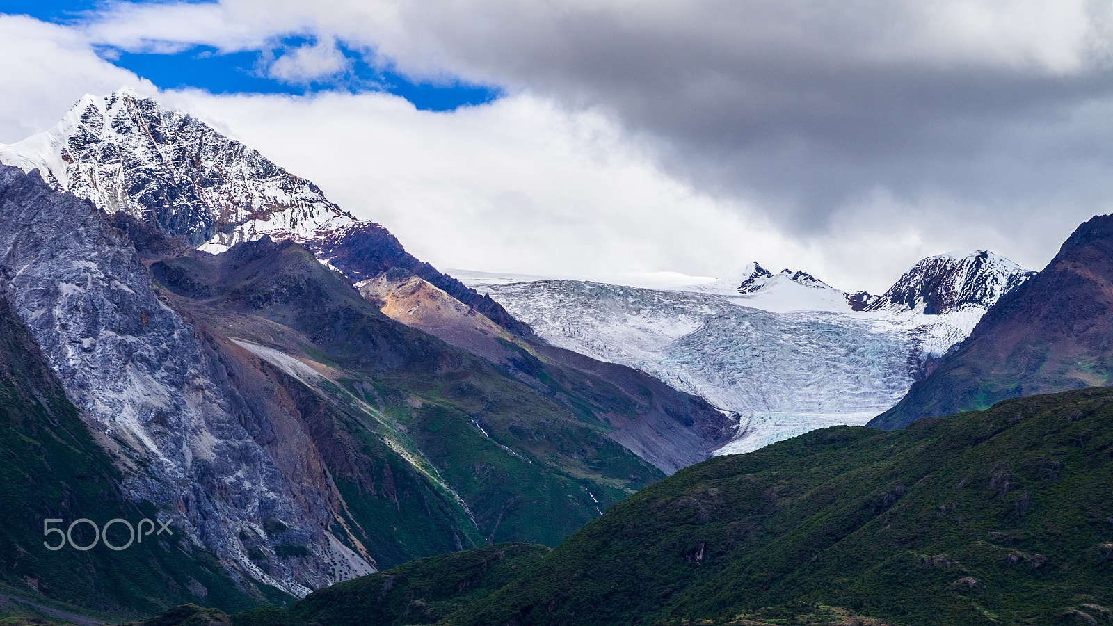 Olympus Zuiko Digital ED 40-150mm F4.0-5.6 sample photo. Laigu glacier photography
