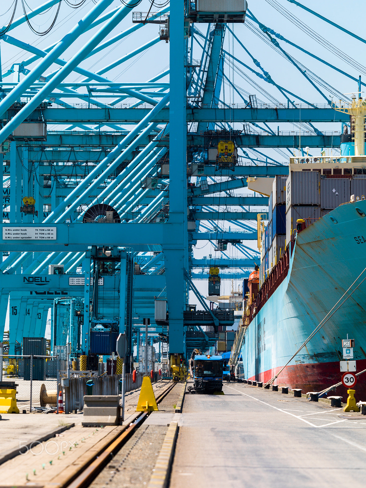 Hasselblad H3D + HC 300 sample photo. Rotterdam harbour photography