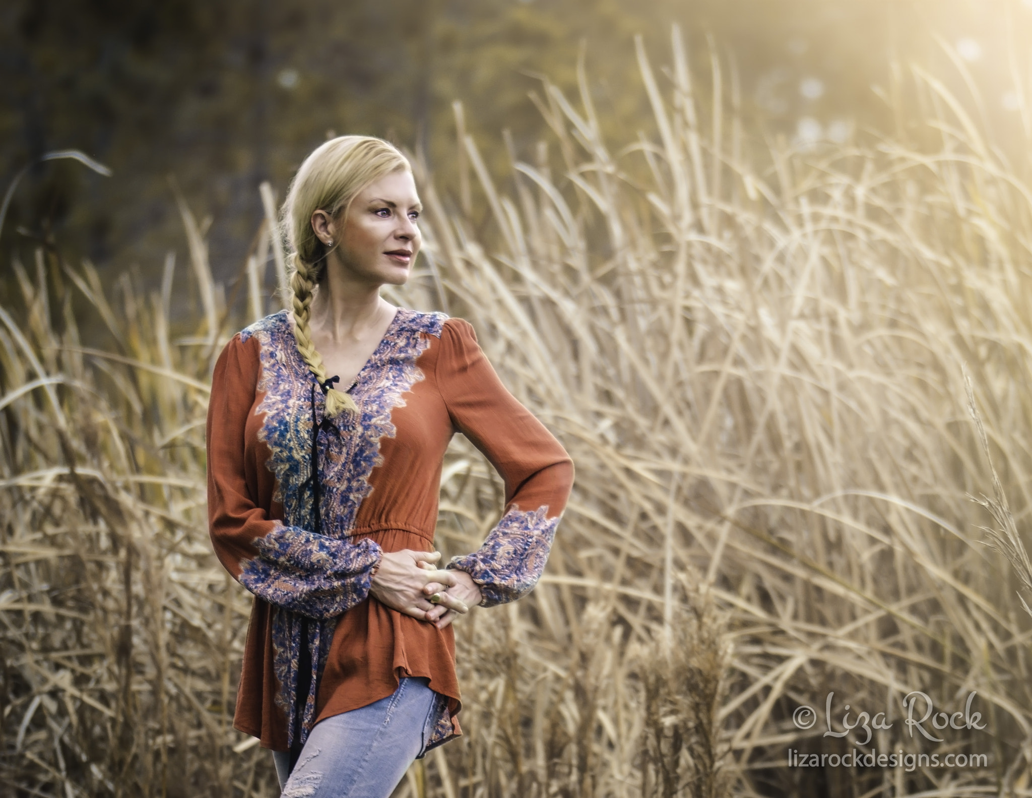 Sony ILCA-77M2 + 105mm F2.8 sample photo. A day in the straw fields photography