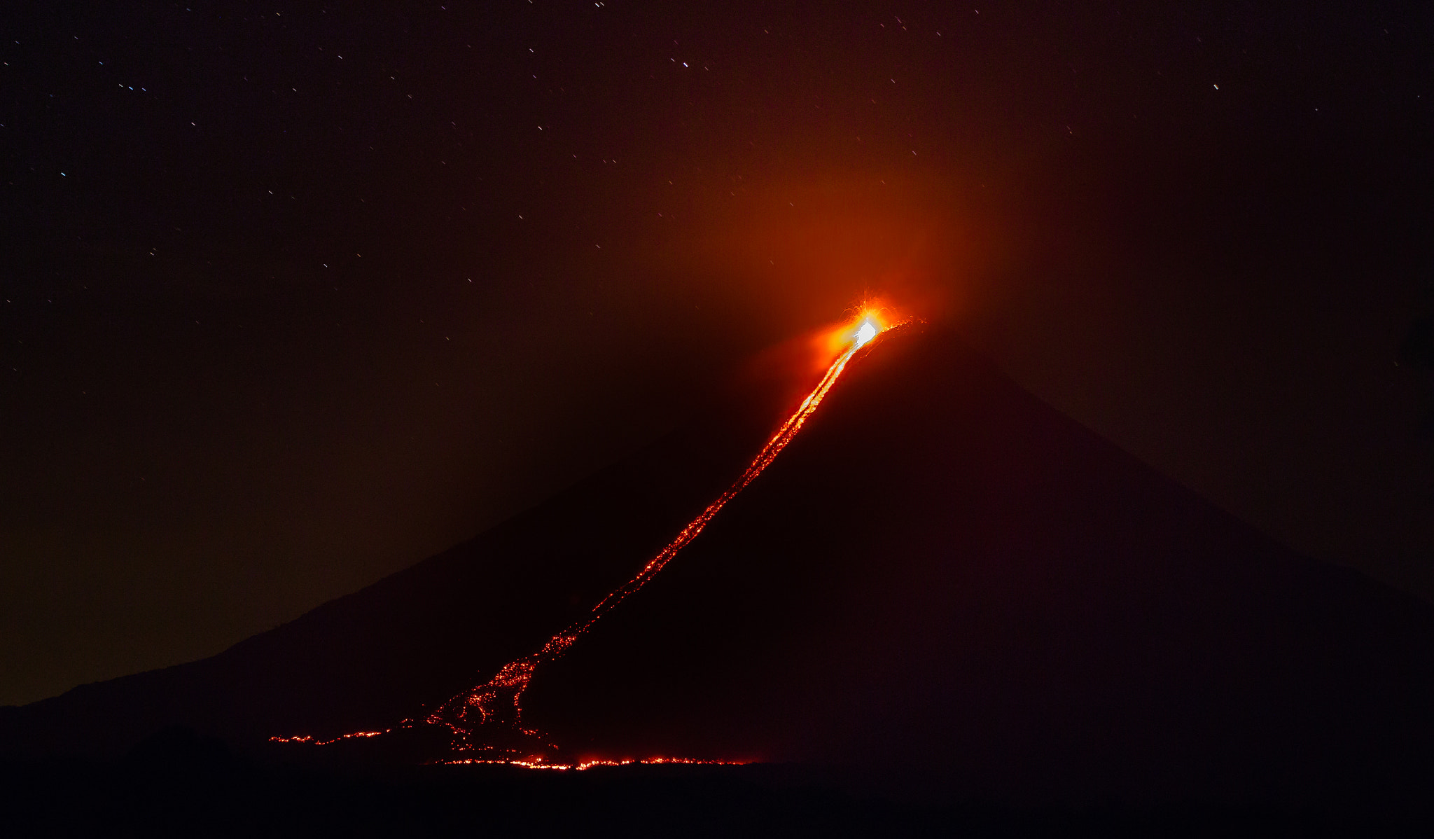 Sigma 70-200mm F2.8 EX DG OS HSM sample photo. Volcano photography