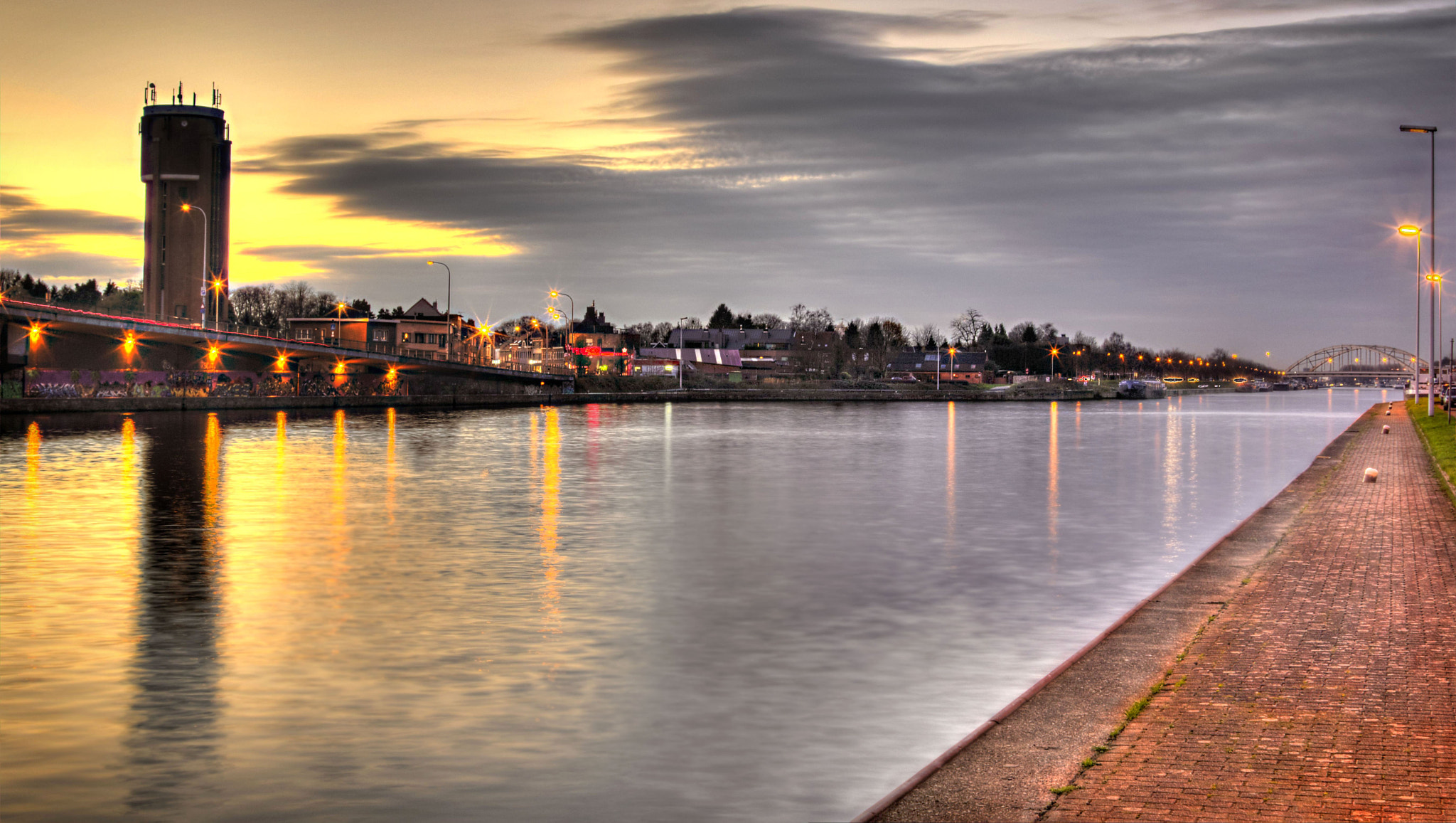 EF28-70mm f/2.8L USM sample photo. Waterway sunset photography