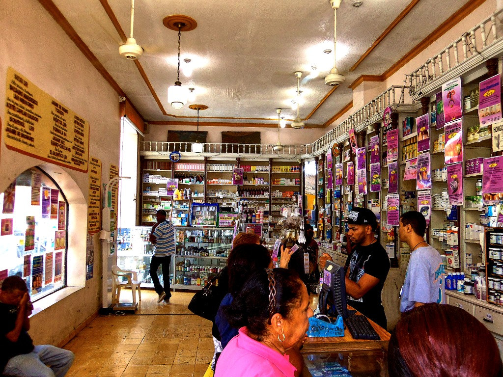 Kodak EASYSHARE CAMERA, M5350 sample photo. Shops in the dominican republic photography