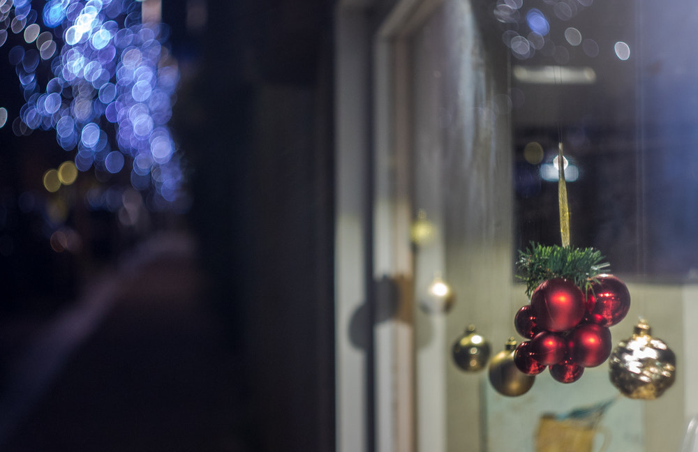 Canon EF 28-80mm f/3.5-5.6 sample photo. Happy christmas photography