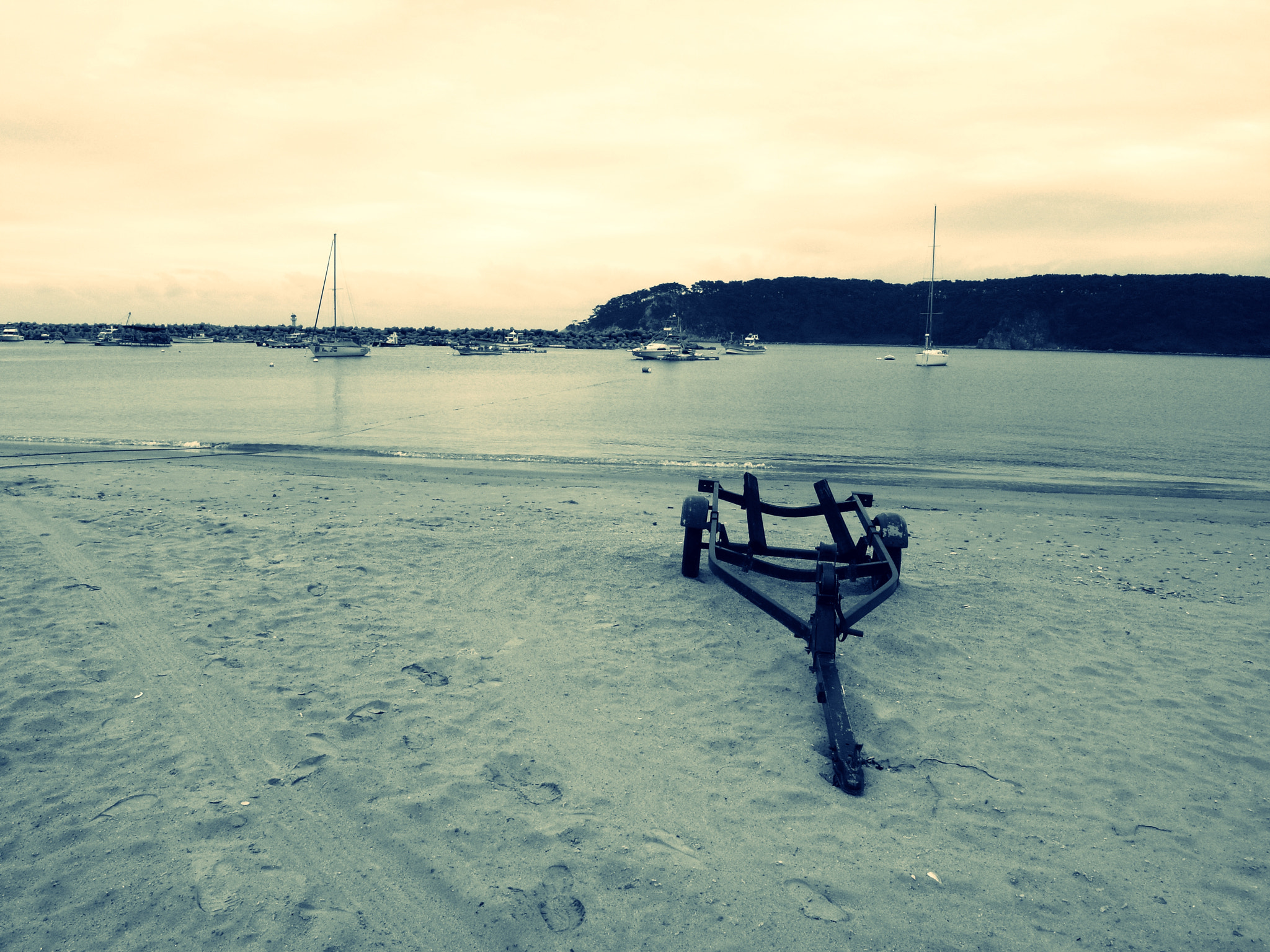 Ricoh Caplio GX100 sample photo. The beach photography