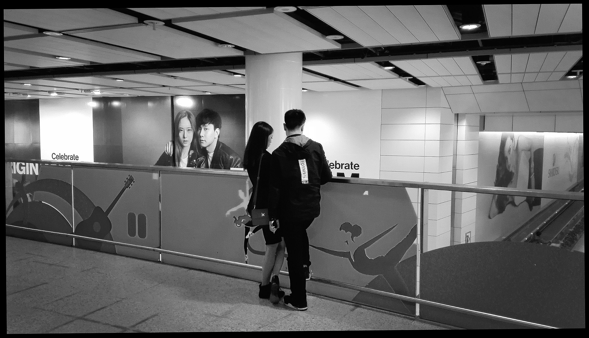 HUAWEI Che2-UL00 sample photo. Passageway in mtr, hong kong station. photography