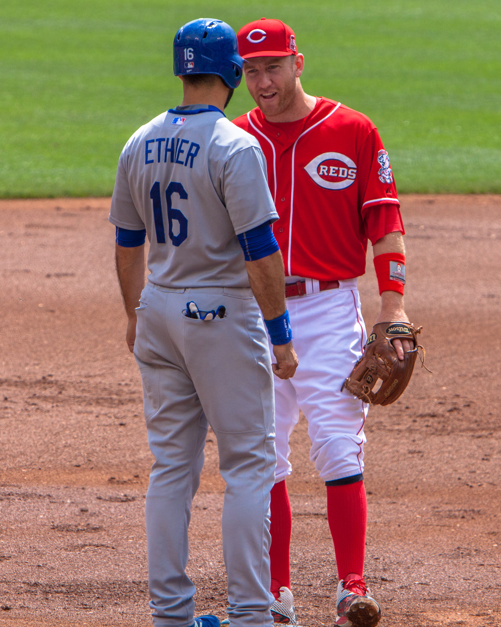 Canon EOS 5D Mark II + Canon EF 70-200mm F2.8L IS USM sample photo. Reds dodgers photography