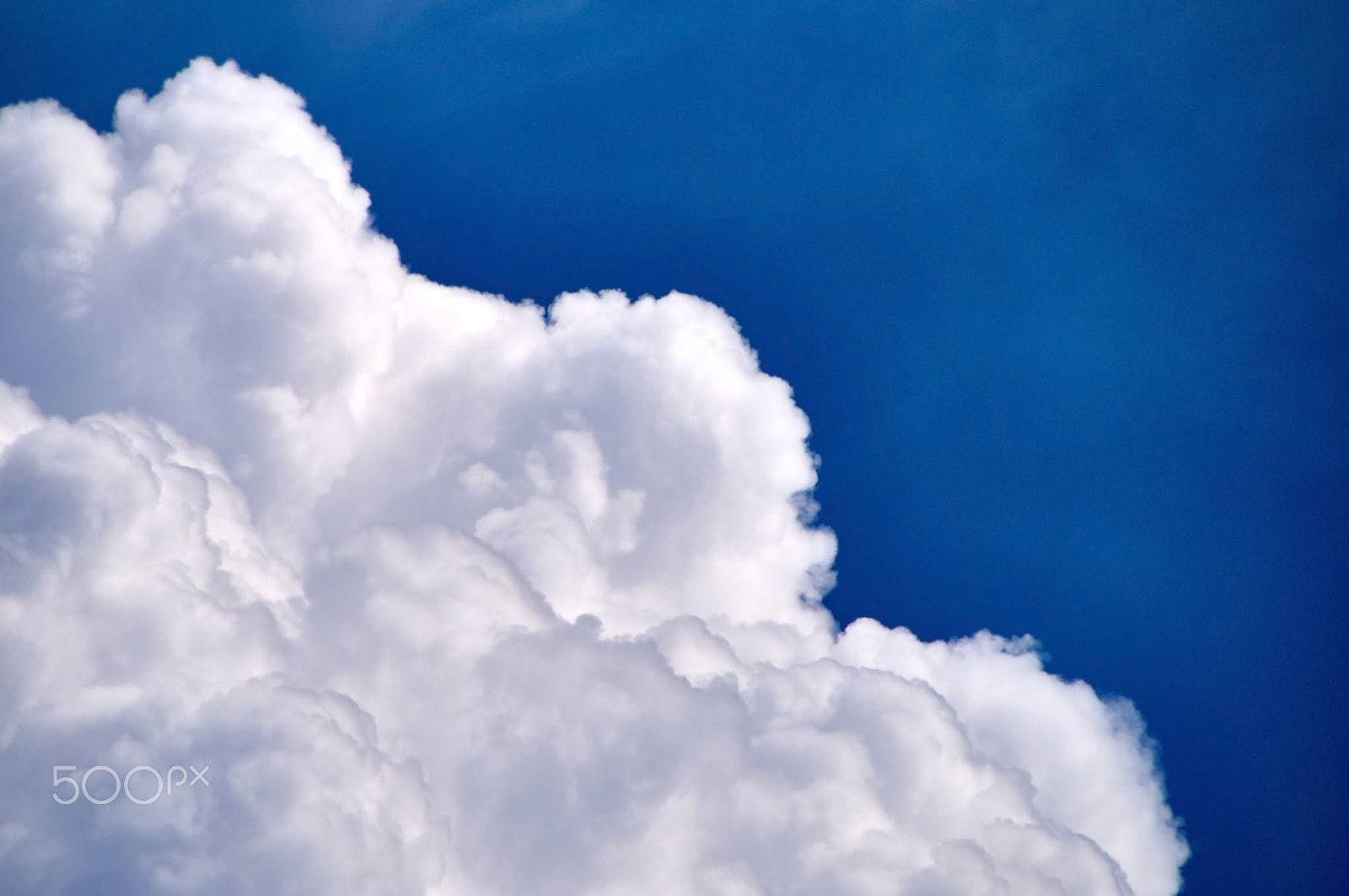 Sony SLT-A37 sample photo. The cloud photography