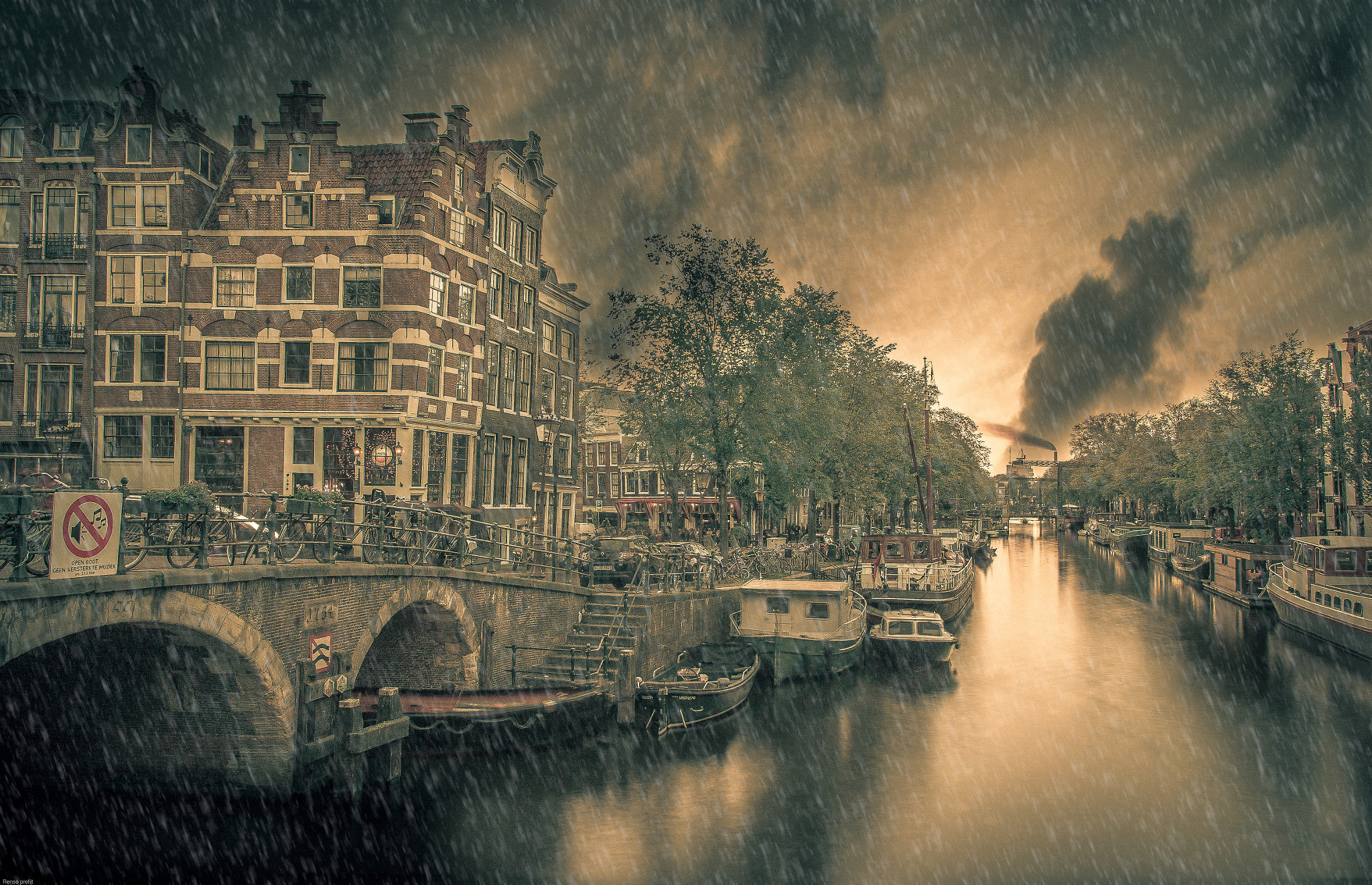 Sigma 17-70mm F2.8-4 DC Macro OS HSM sample photo. Snowy amsterdam ;-) photography