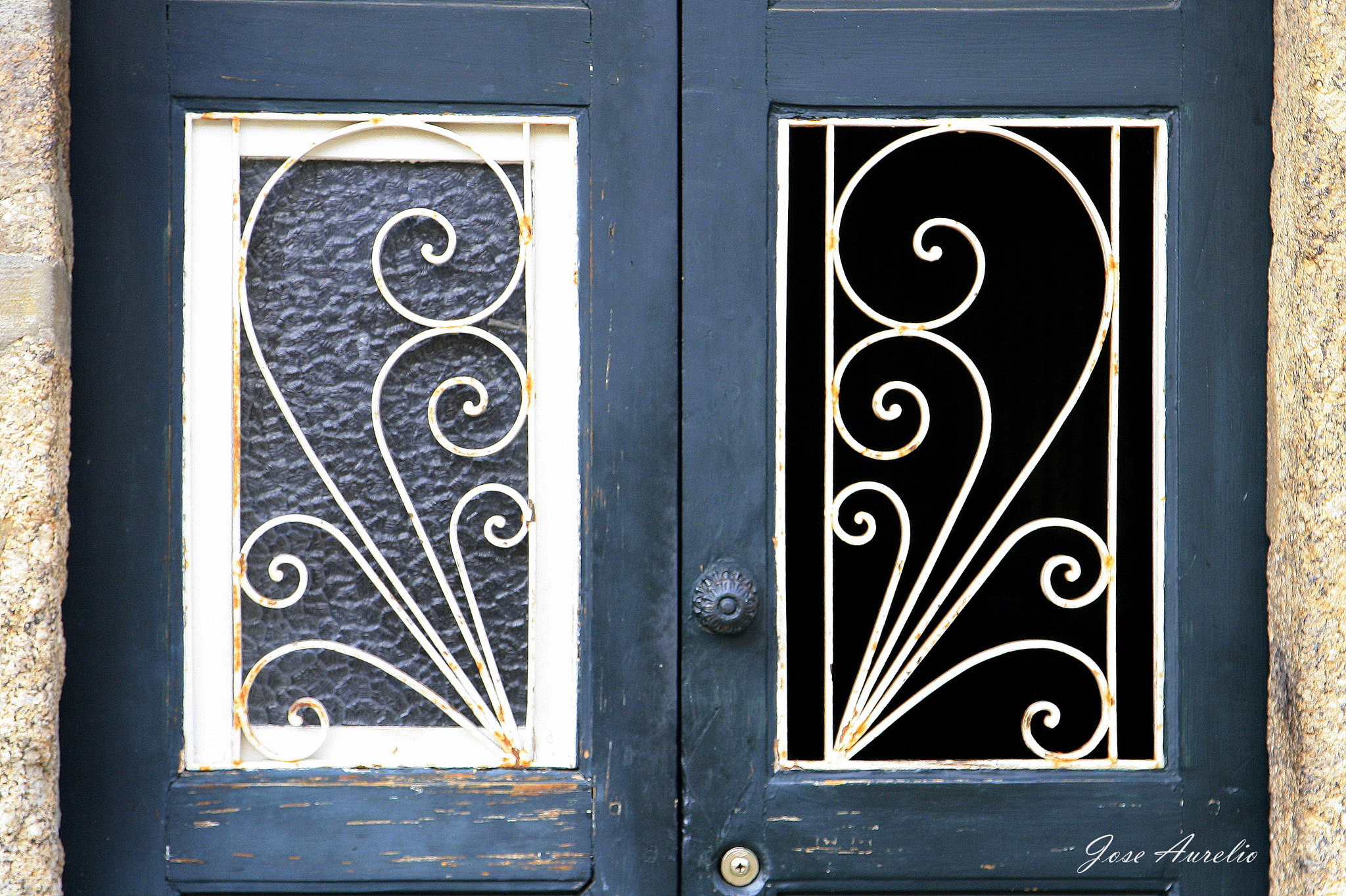 Sigma 17-70mm F2.8-4 DC Macro OS HSM sample photo. Puerta de guimaraes photography