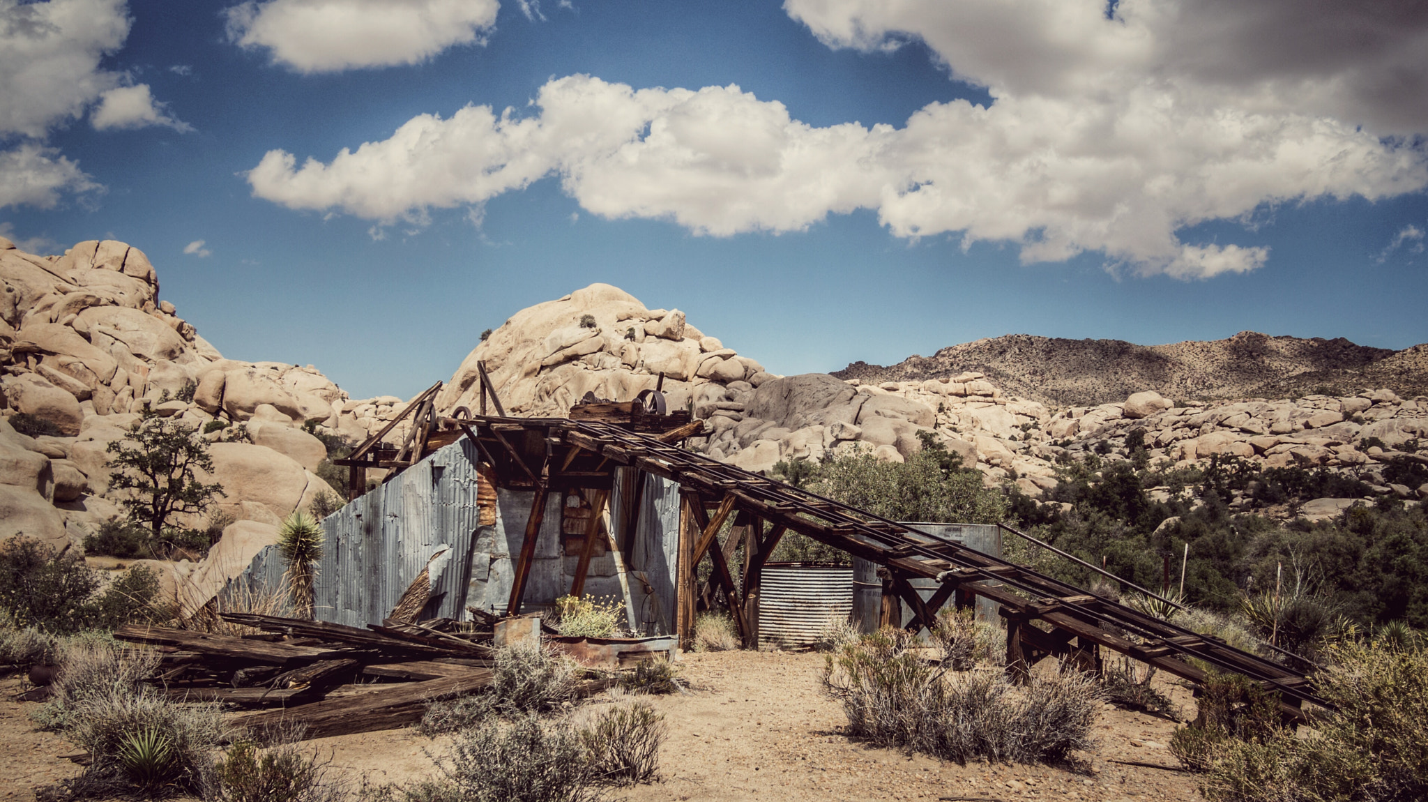 Olympus OM-D E-M10 sample photo. Wall street mill - joshua tree np photography