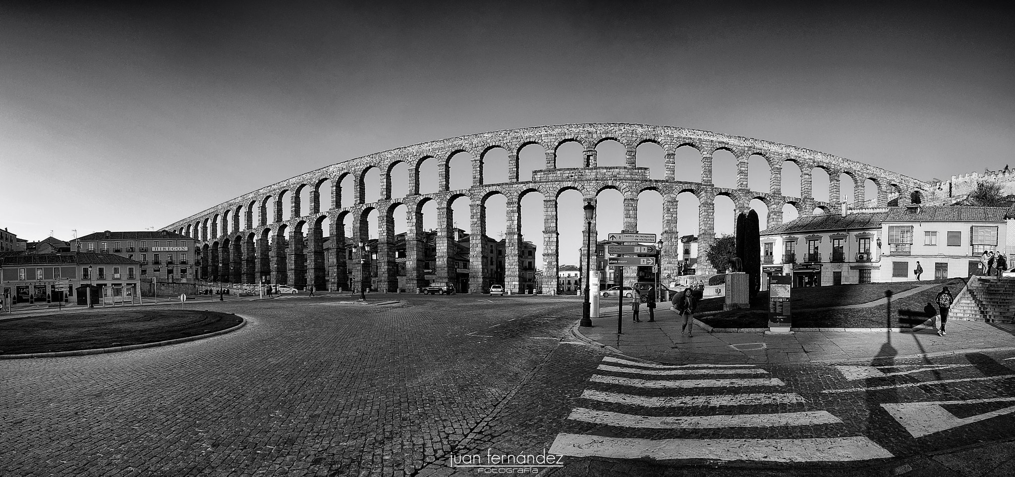 Sony Alpha NEX-6 + Sony E 16mm F2.8 sample photo. Segovia photography
