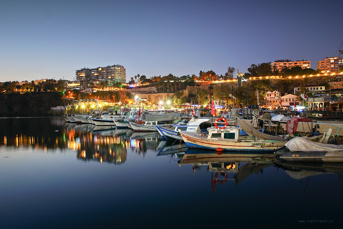 Sony DT 11-18mm F4.5-5.6 sample photo. Evening port photography
