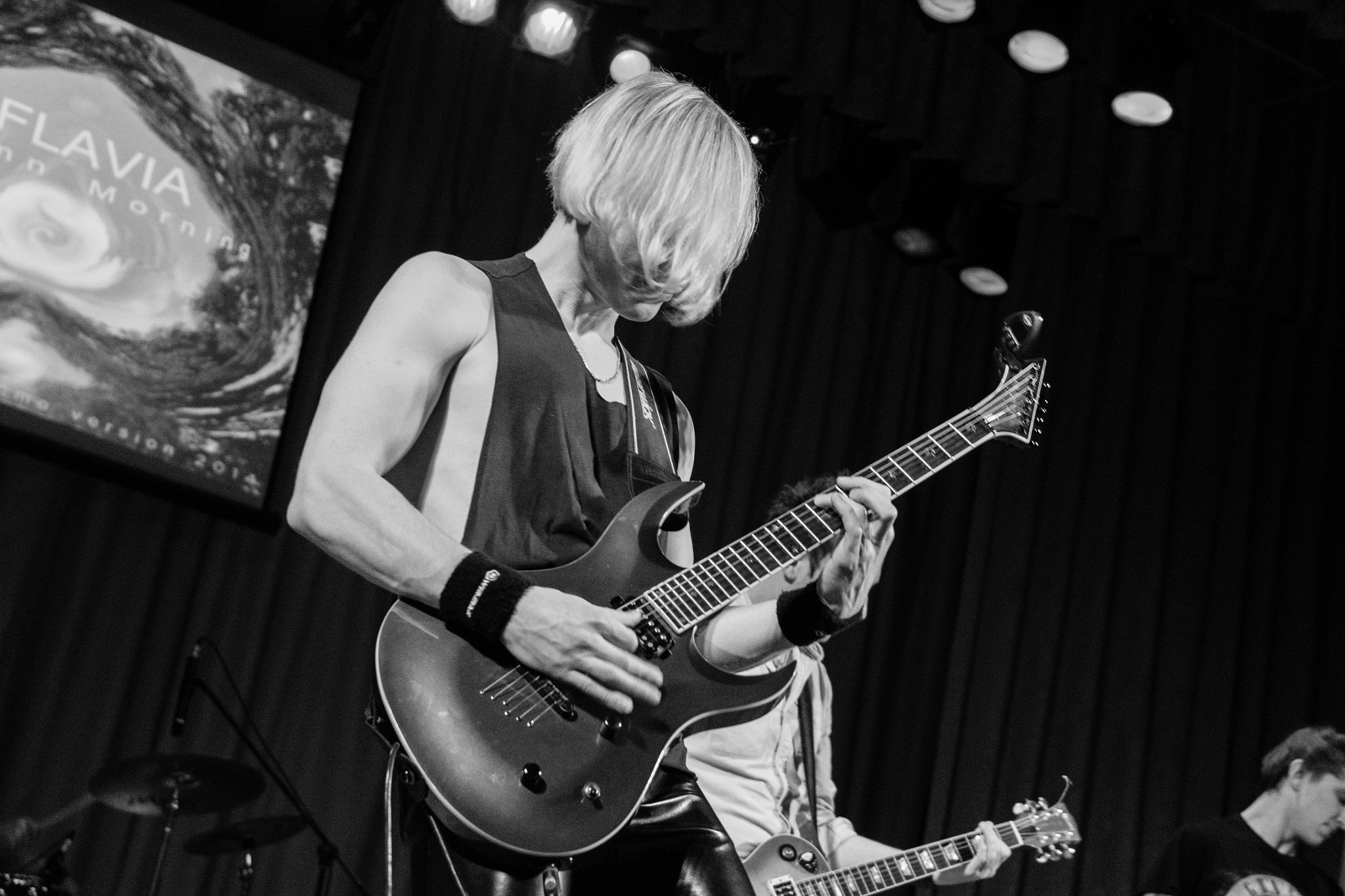 Nikon D3100 + Sigma 24-105mm F4 DG OS HSM Art sample photo. Guitarist photography