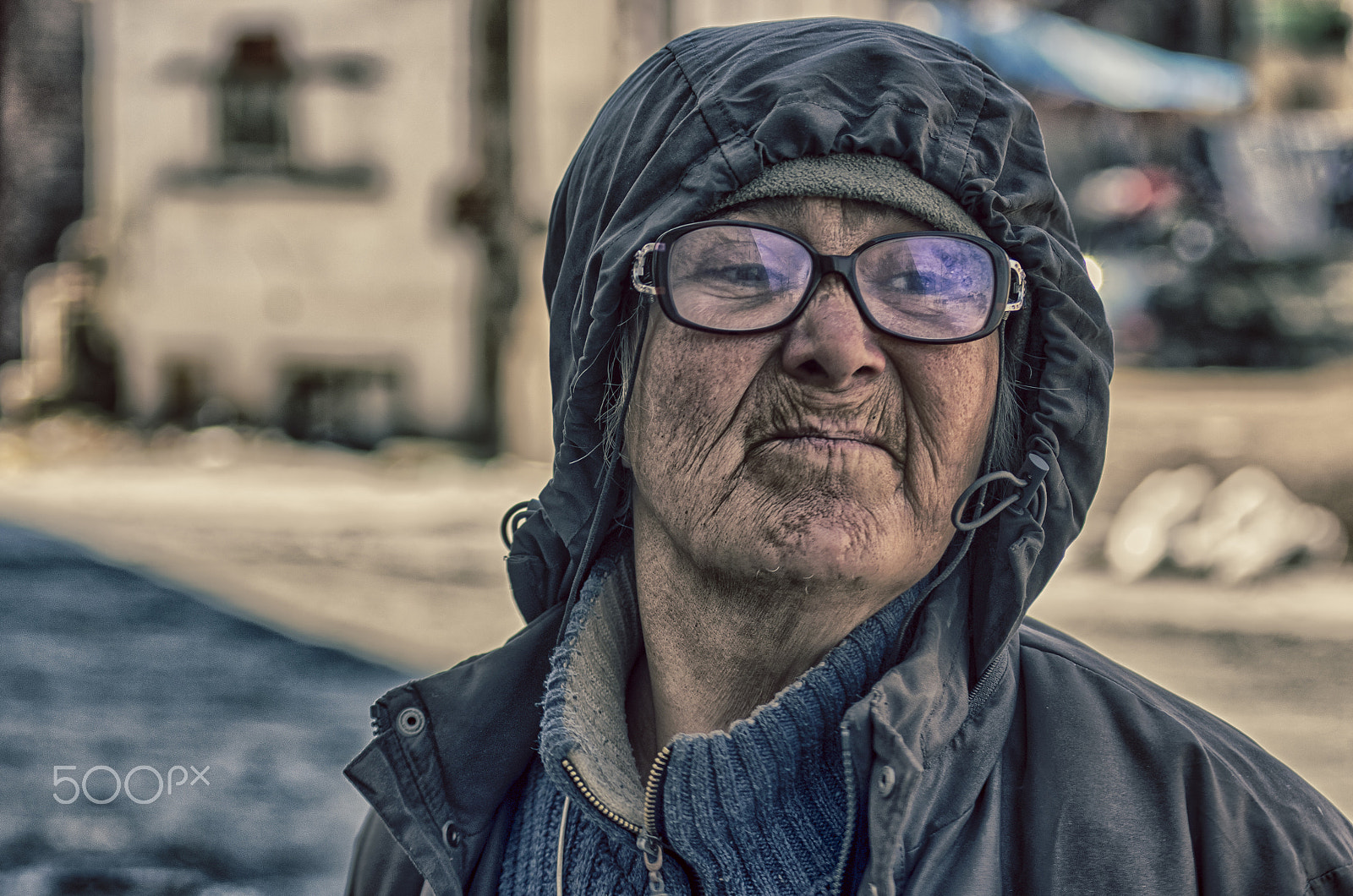 smc PENTAX-F 70-210mm F4-5.6 sample photo. A lady from streets photography