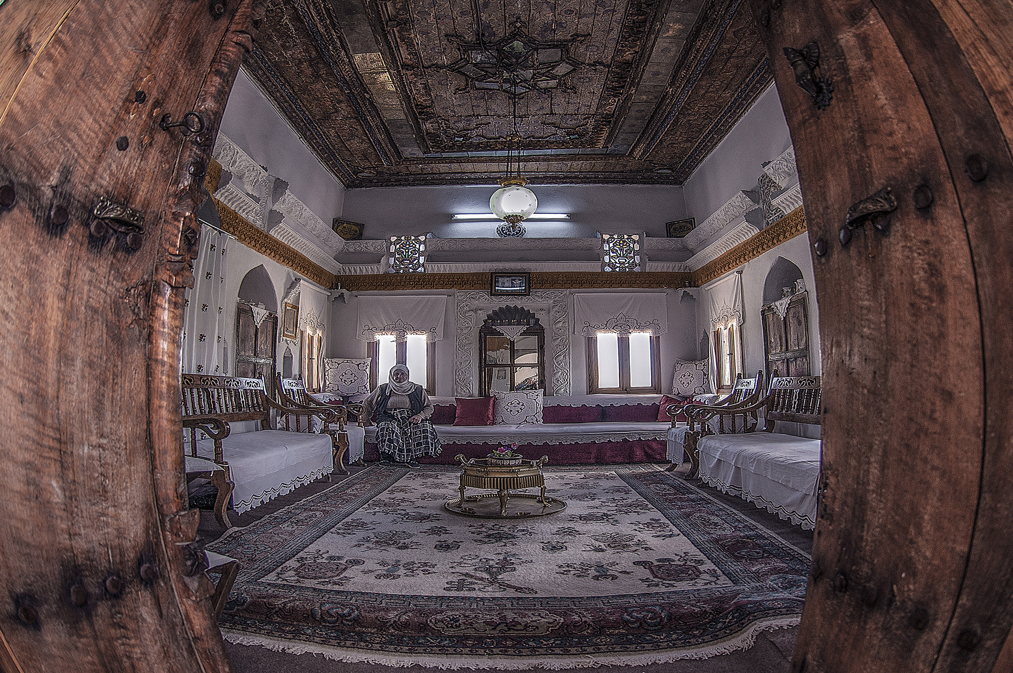 Nikon AF DX Fisheye-Nikkor 10.5mm F2.8G ED sample photo. Historic mansion alone (tarihi konakta yalnız) photography