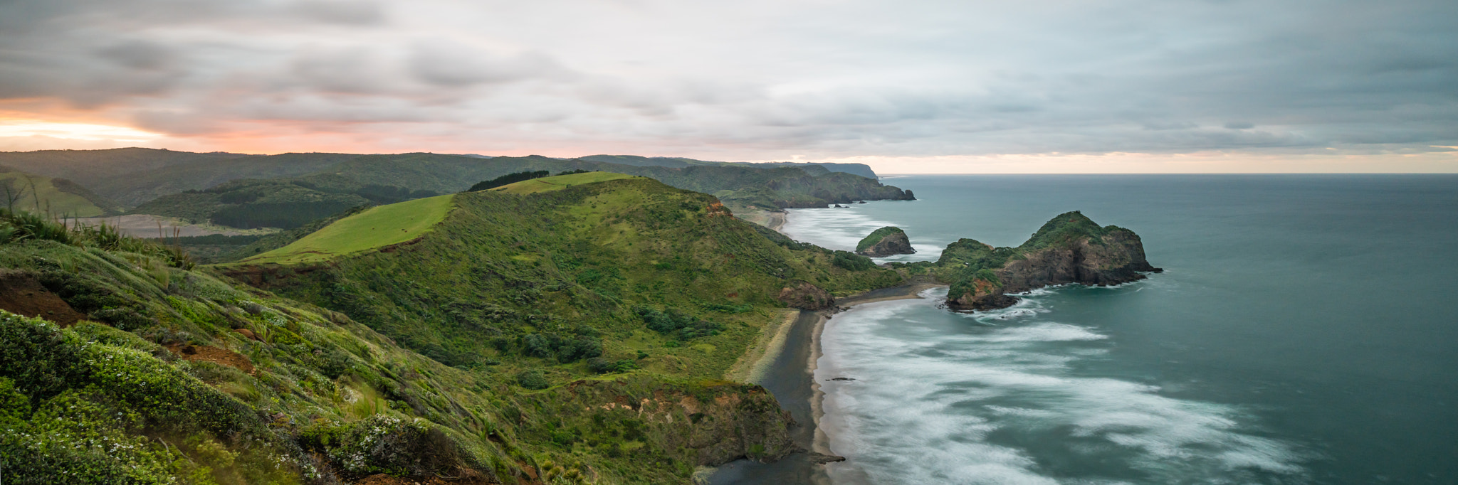 Canon TS-E 24.0mm f/3.5 L II sample photo. O'neils & bethells beach photography