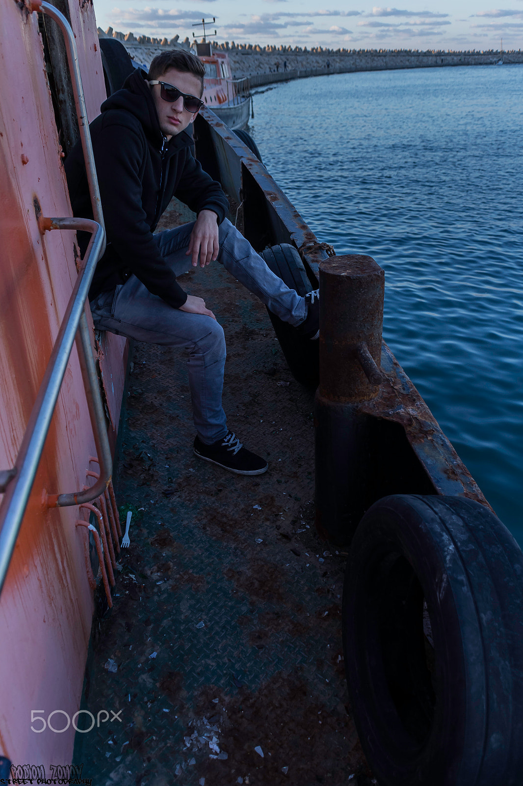 Sigma 18-50mm F2.8-4.5 DC OS HSM sample photo. Friend photography