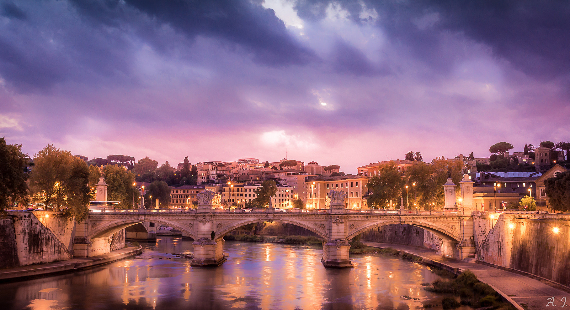 Samsung NX20 + Samsung NX 18-55mm F3.5-5.6 OIS sample photo. Rome bridge photography