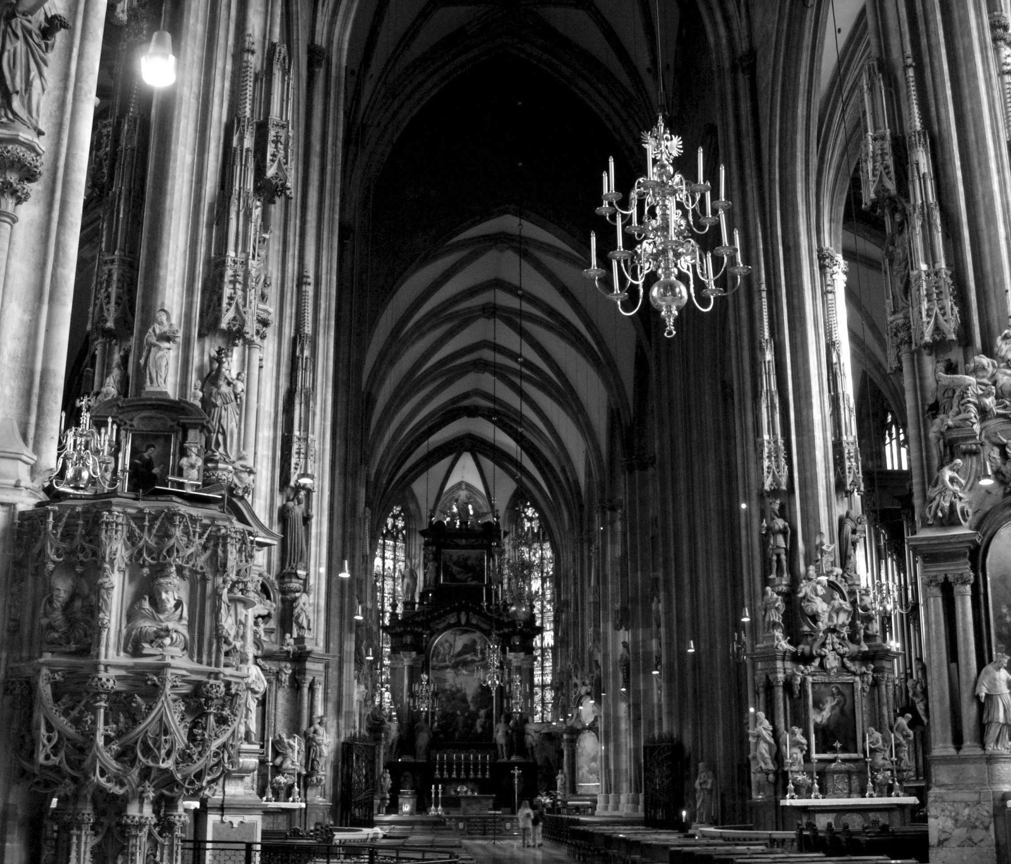 Nikon COOLPIX P4 sample photo. Budapest church contrast bw photography