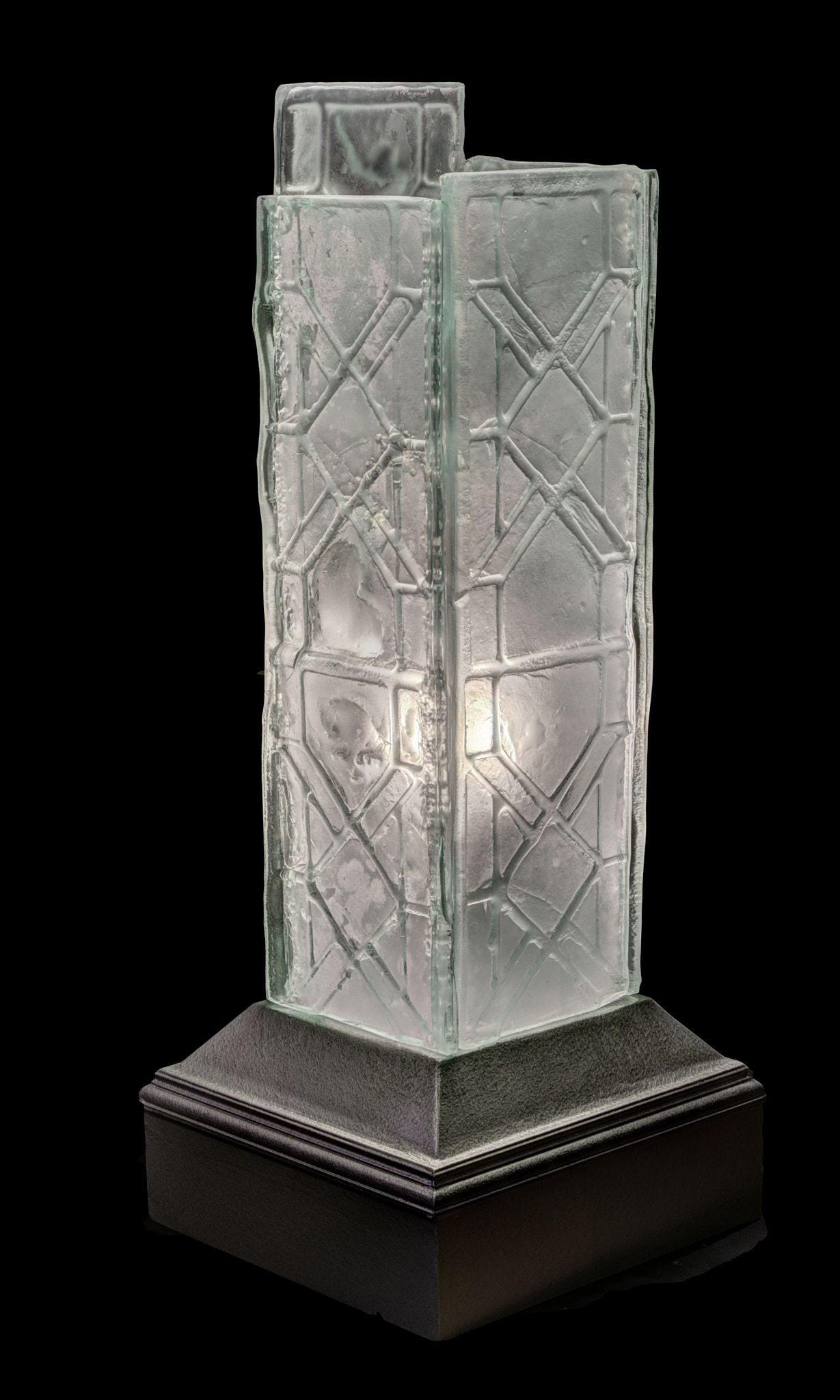 Canon EOS 750D (EOS Rebel T6i / EOS Kiss X8i) sample photo. Glass tower by gary word photography