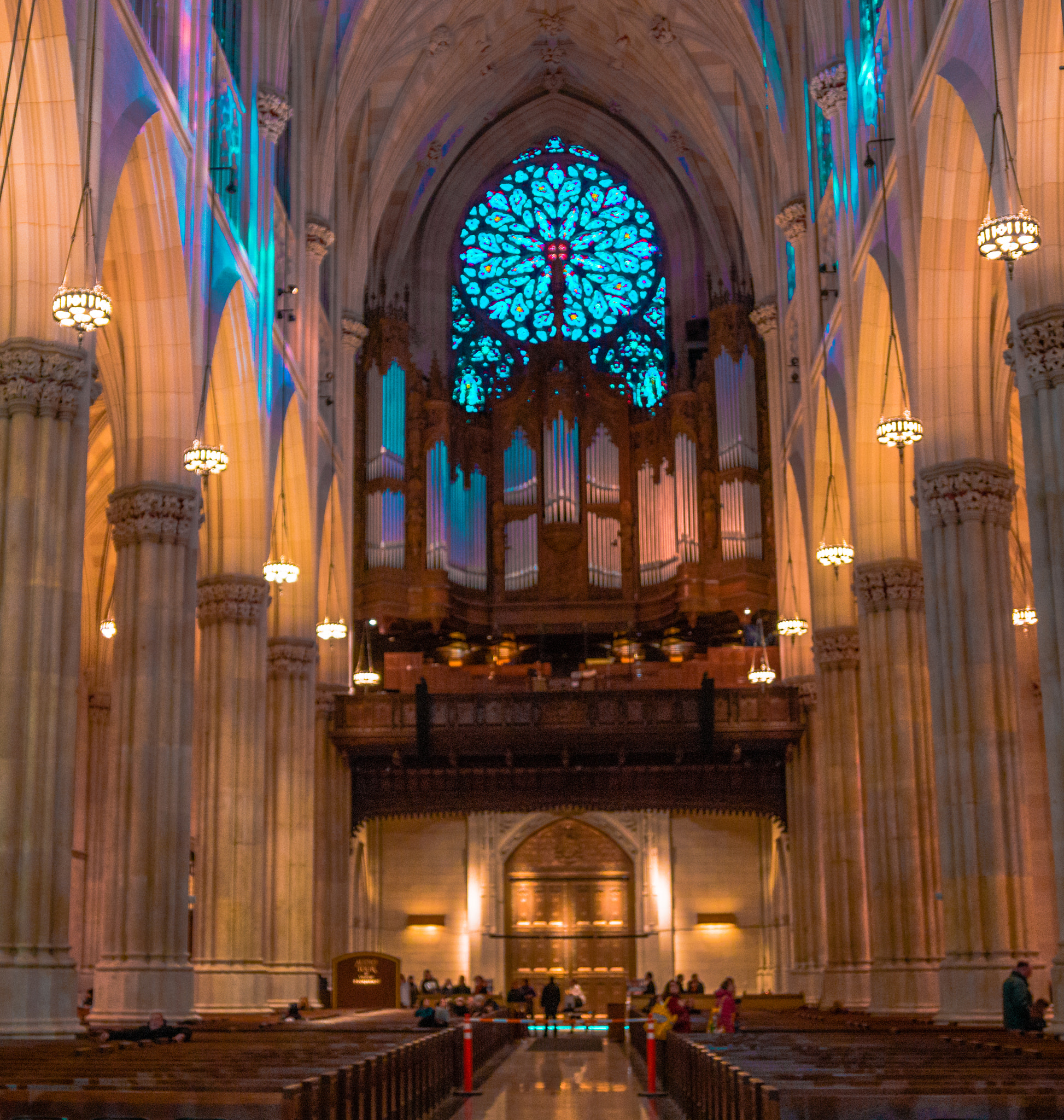 Sony a6000 + Sigma 18-35mm F1.8 DC HSM Art sample photo. Catedral new york photography