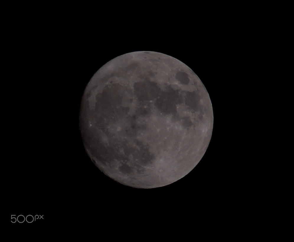 Nikon AF Nikkor 70-300mm F4-5.6G sample photo. Moon nov photography