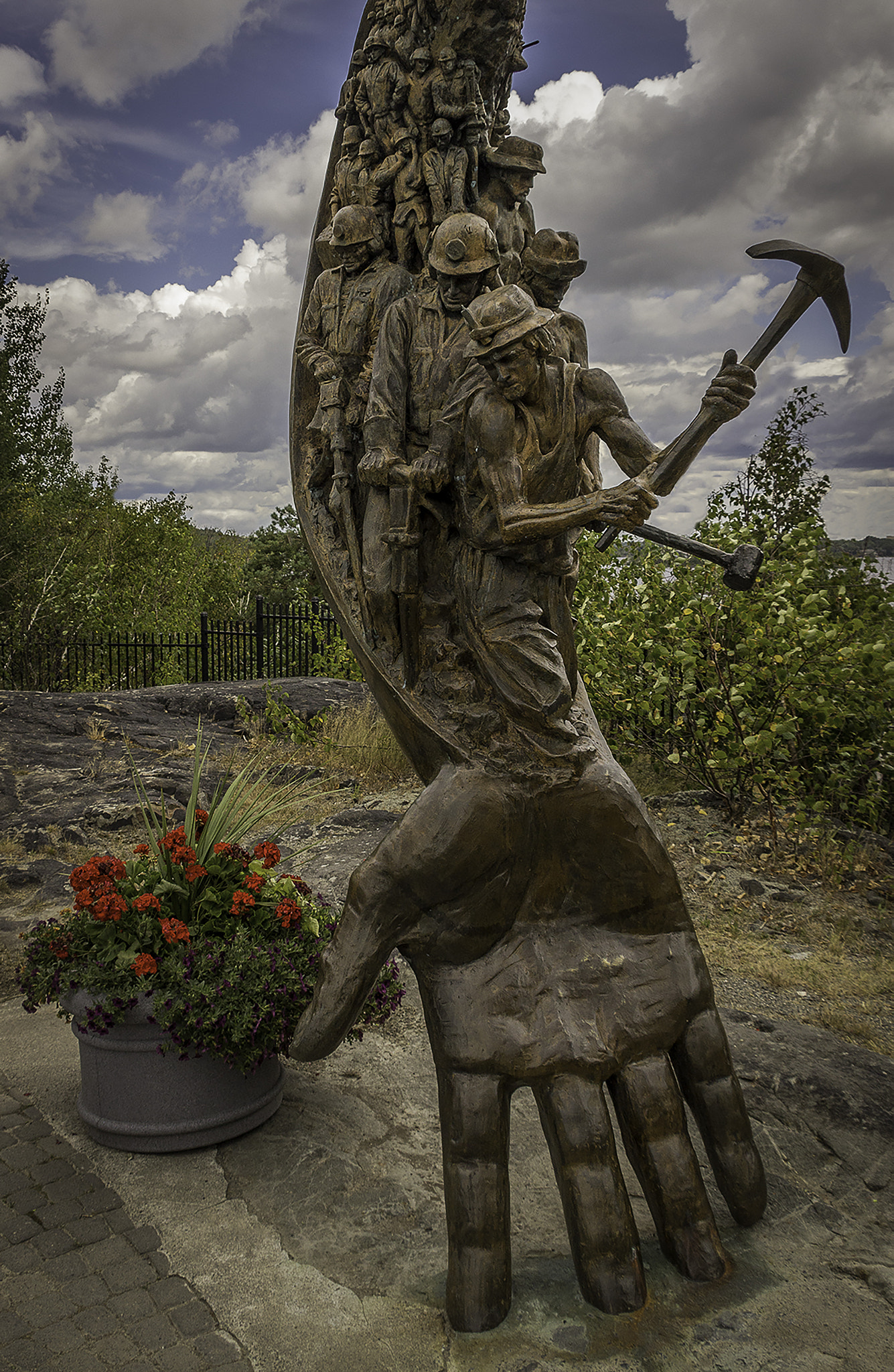 Canon EF 75-300mm F4.0-5.6 IS USM sample photo. Miners national mining monument photography