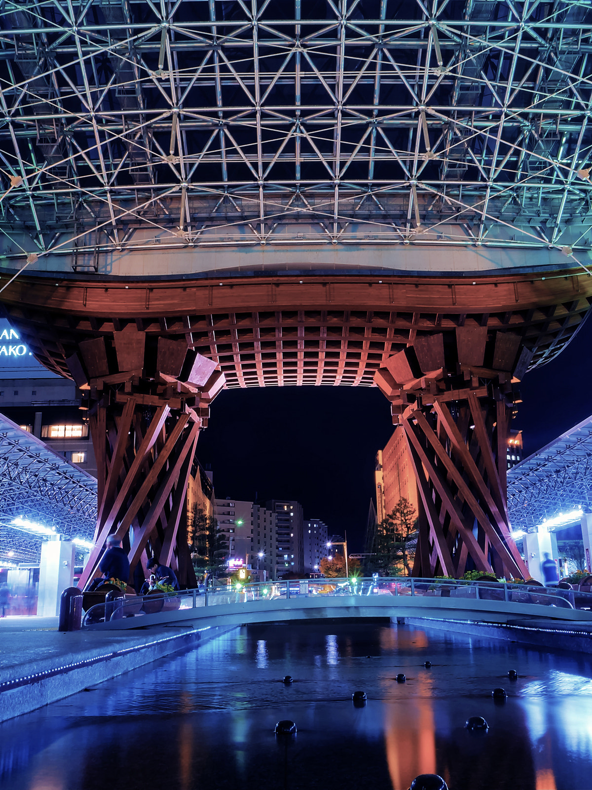 Olympus OM-D E-M5 II + OLYMPUS M.12mm F2.0 sample photo. Kanazawa station photography