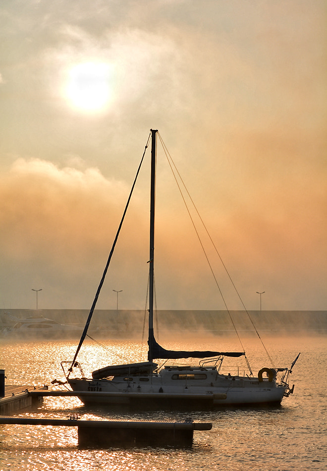 Nikon D5200 + Nikon AF Nikkor 14mm F2.8D ED sample photo. Sailboat photography