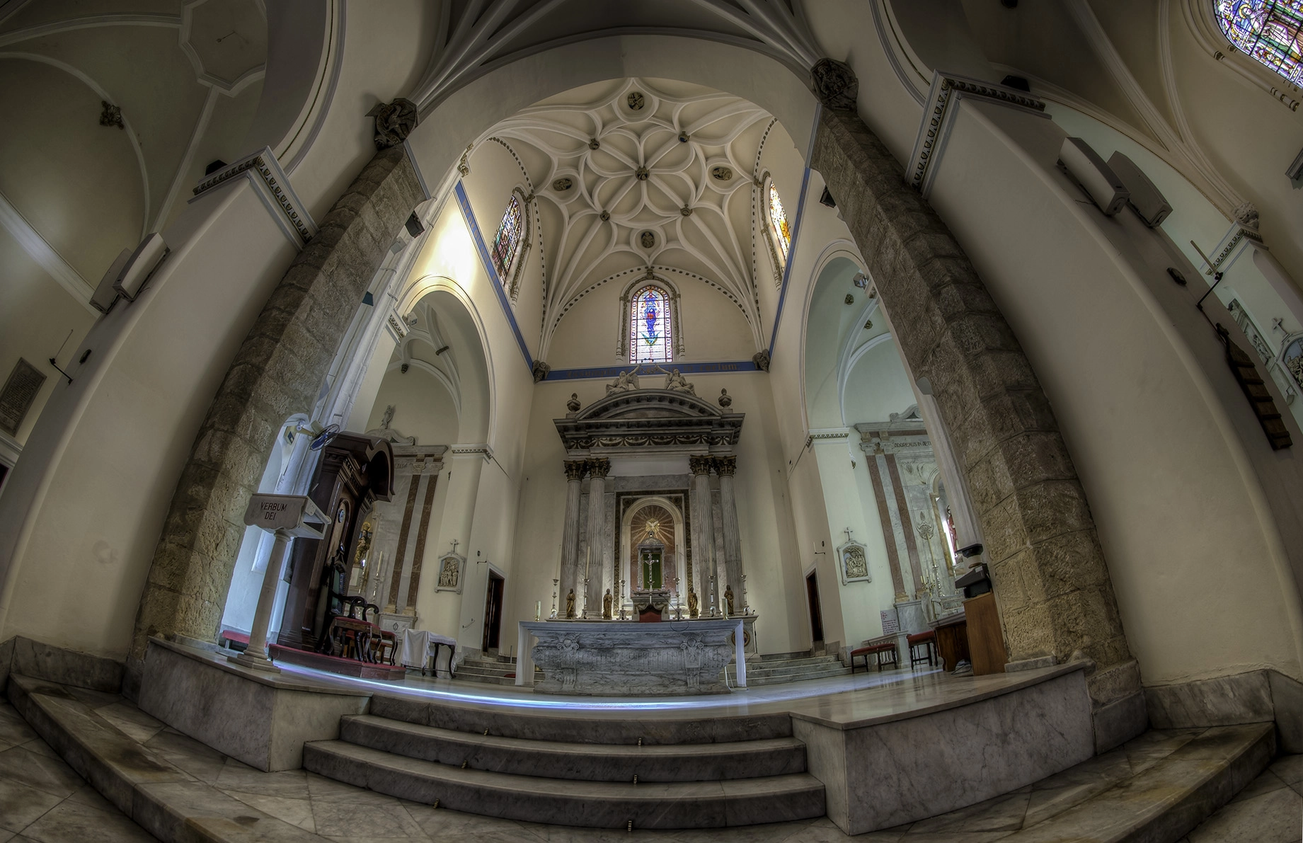 Samyang 12mm F2.8 ED AS NCS Fisheye sample photo. Altar photography