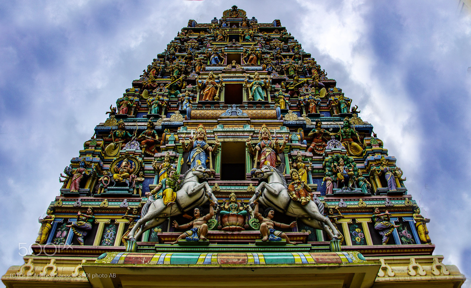 Canon EF 28-300mm F3.5-5.6L IS USM sample photo. Sri mahamariamman temple photography