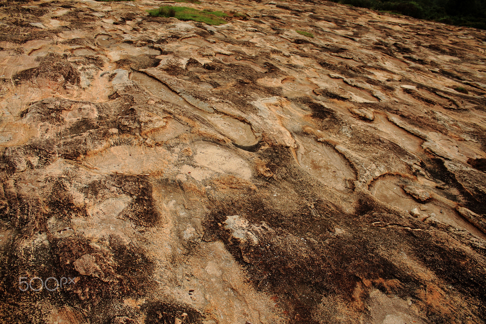 Canon EF-S 18-55mm F3.5-5.6 IS sample photo. Rocks photography