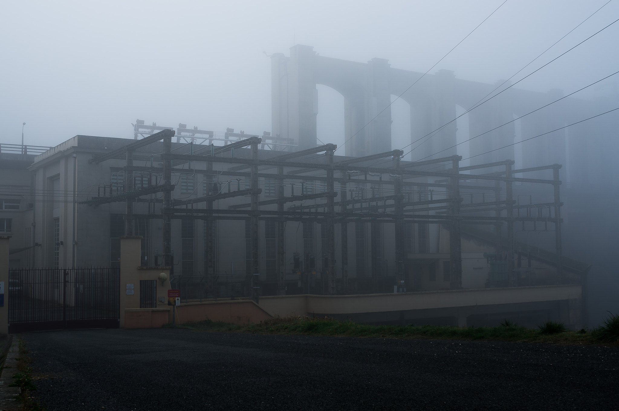 Sony Alpha NEX-5T sample photo. Hydroelectric dam  of tarn river photography