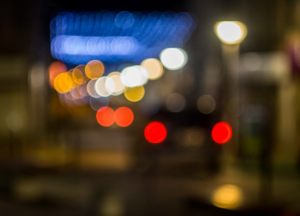 Canon EF 28-80mm f/3.5-5.6 sample photo. Traffic urbain photography