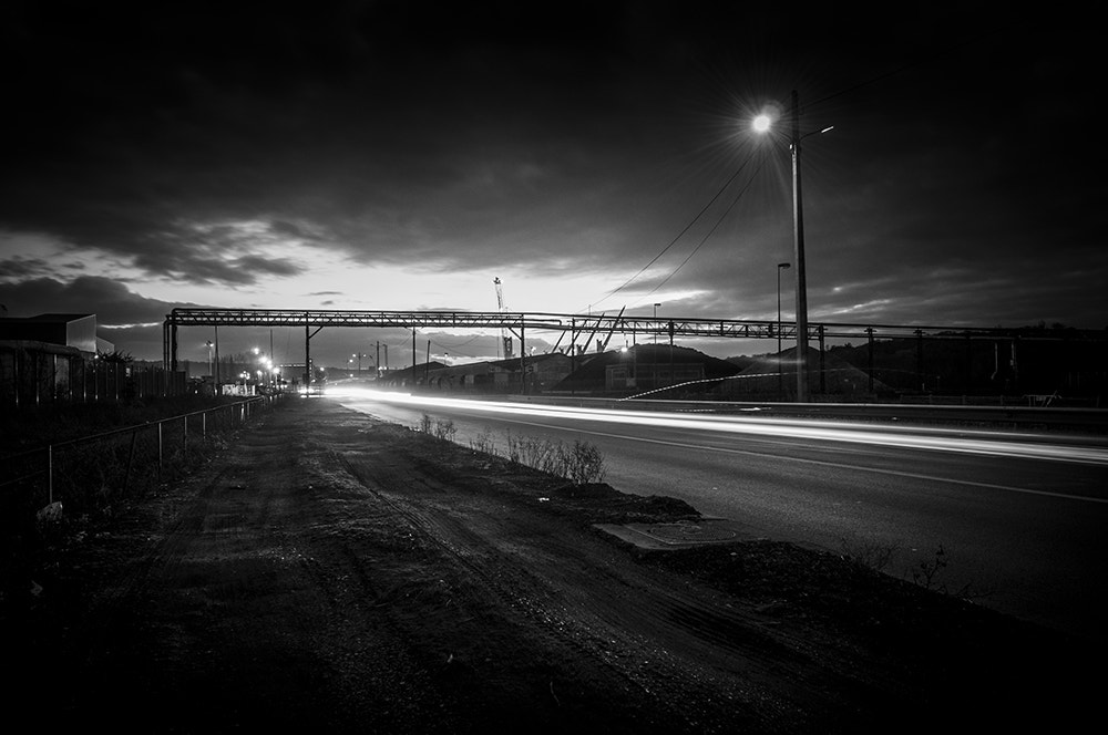 Nikon D300 + Nikon AF-S Nikkor 14-24mm F2.8G ED sample photo. Nuit sur la route industrielle iii photography