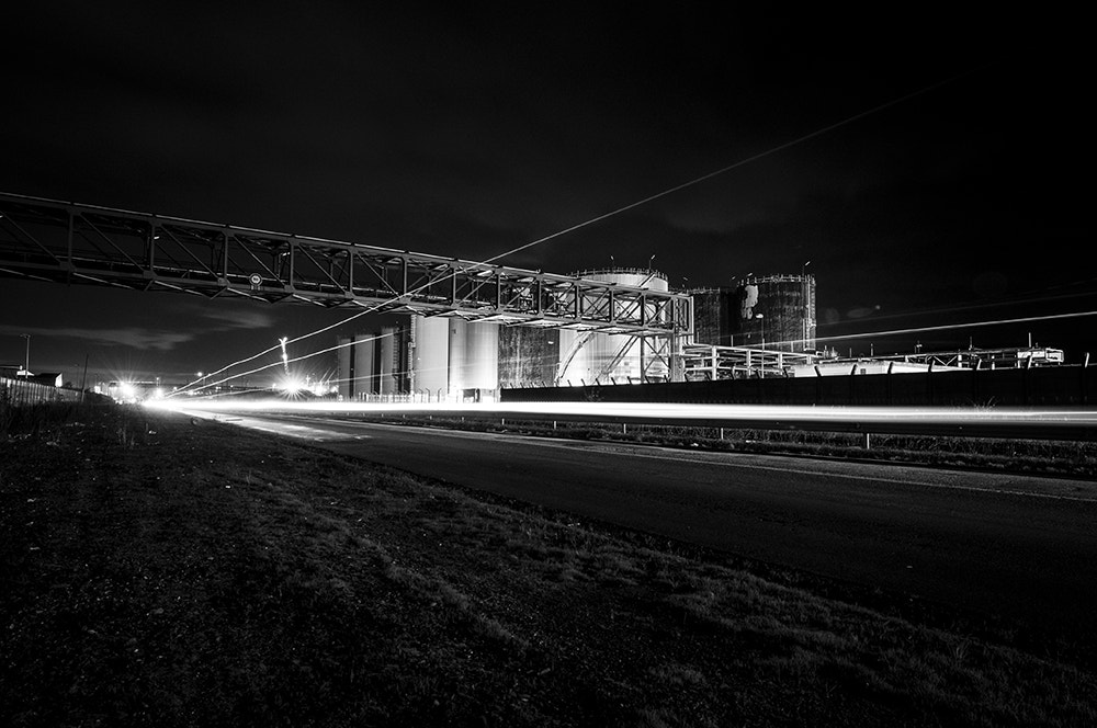 Nikon AF-S Nikkor 14-24mm F2.8G ED sample photo. Nuit sur la route industrielle photography