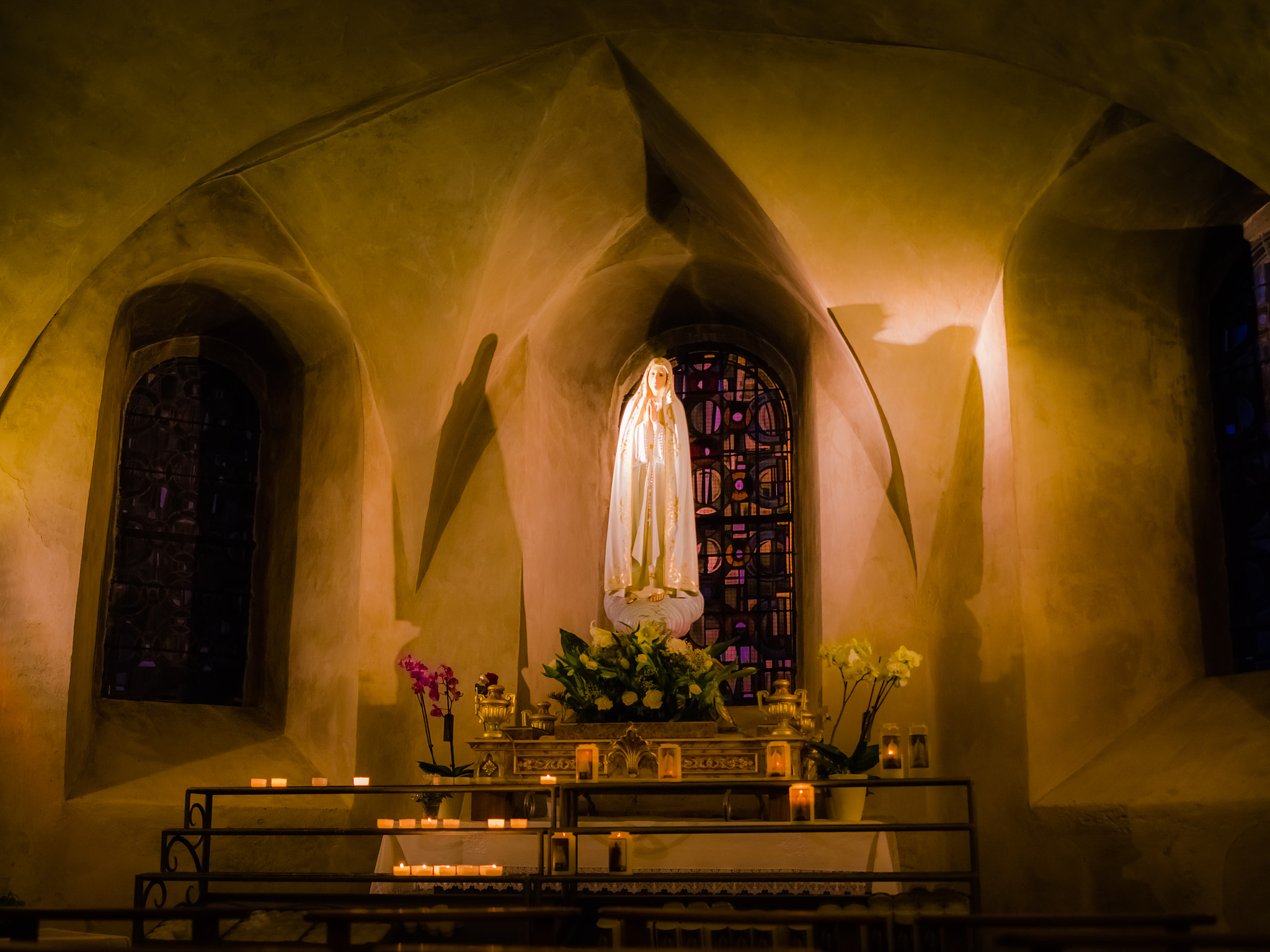 smc PENTAX-FA 645 33-55mm F4.5 AL sample photo. Echternach photography