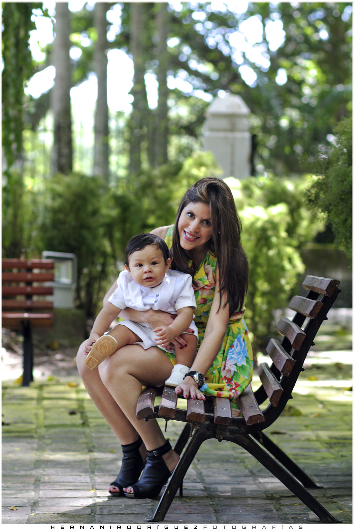 Canon EOS 650D (EOS Rebel T4i / EOS Kiss X6i) sample photo. Mother's love photography