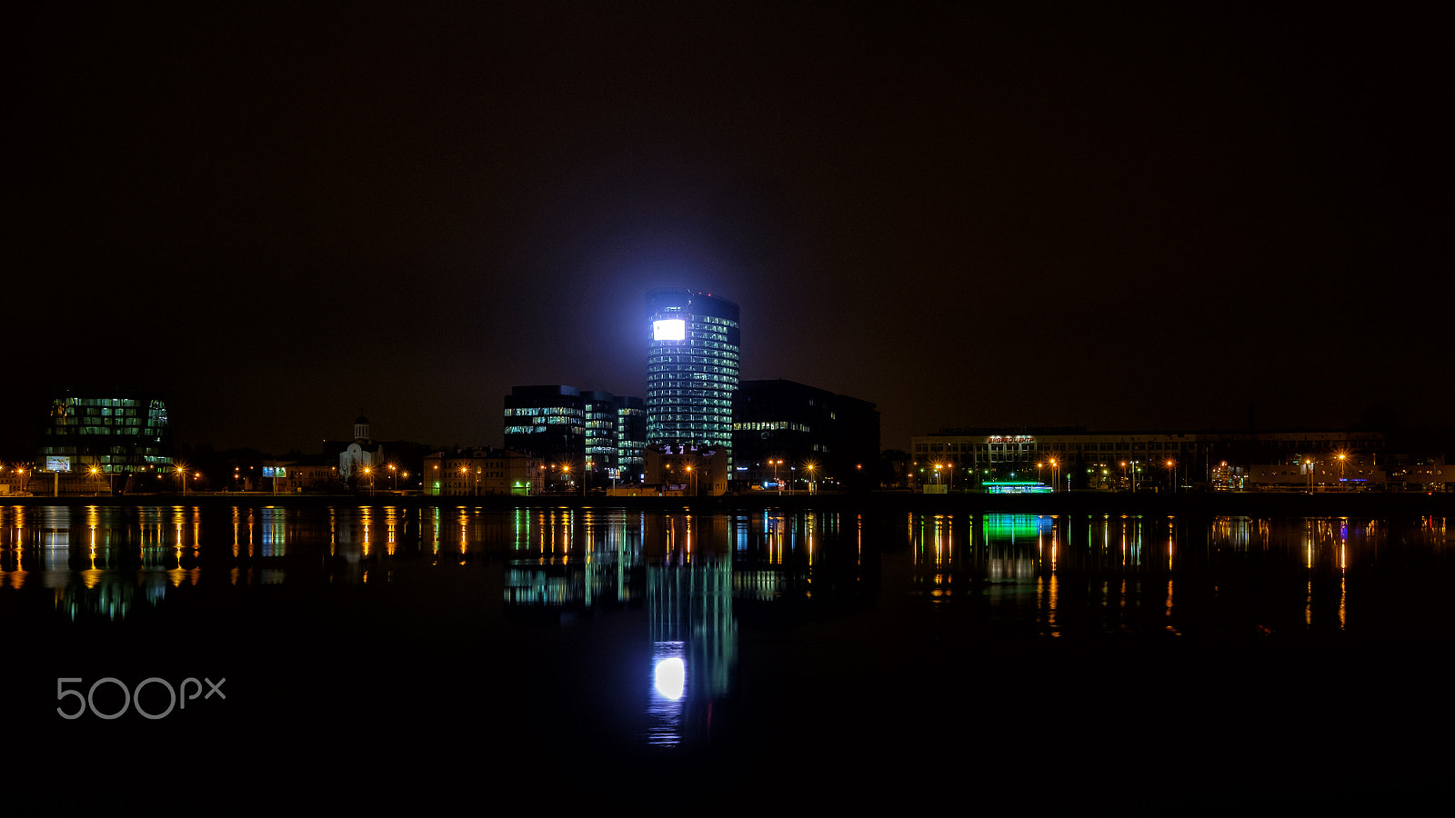 Fujifilm X-M1 + Fujifilm XF 10-24mm F4 R OIS sample photo. Night city photography