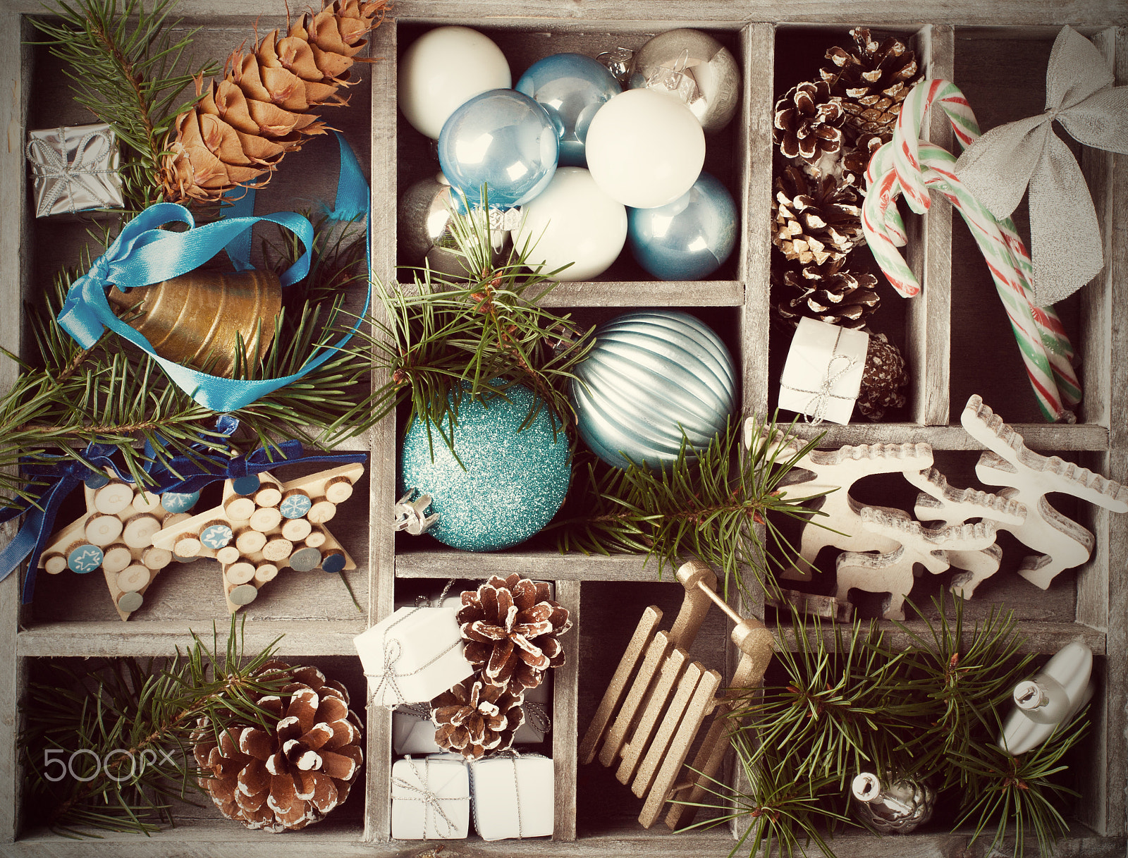Sigma 50mm F1.4 EX DG HSM sample photo. Christmas decoration in wooden box. photography