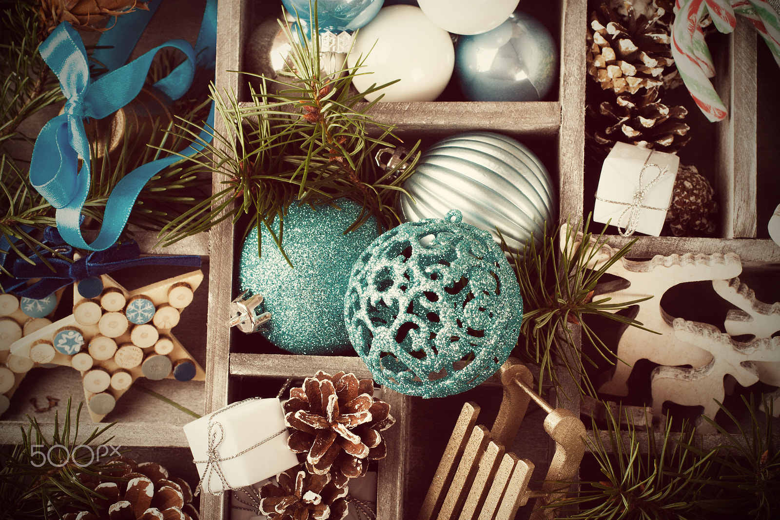 Sigma 50mm F1.4 EX DG HSM sample photo. Christmas decoration in wooden box. photography
