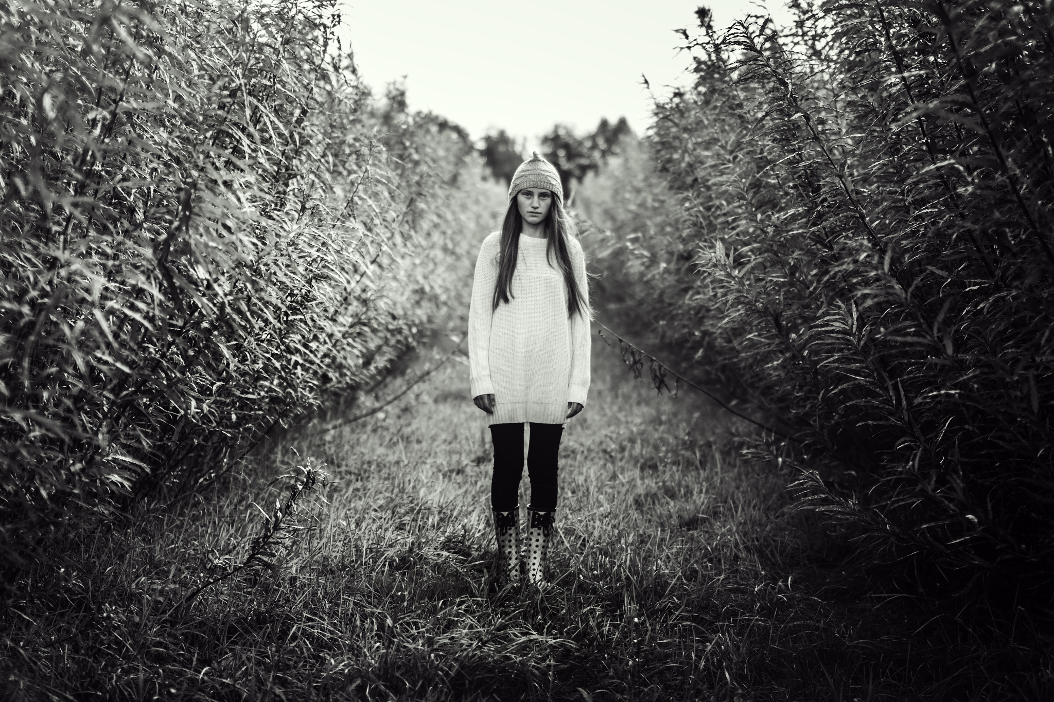 Sigma 50mm F1.4 EX DG HSM sample photo. Girl in bushes photography