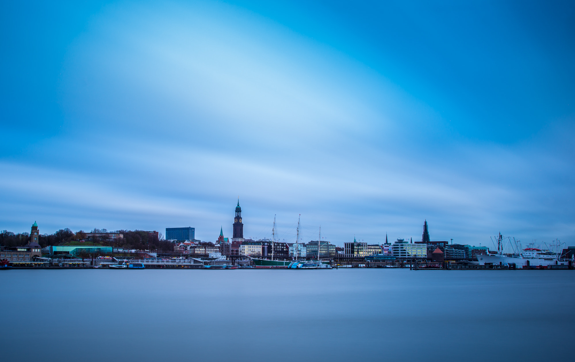 Nikon D600 + Nikon AF-S Nikkor 24mm F1.4G ED sample photo. Clouds/ #hamburg photography