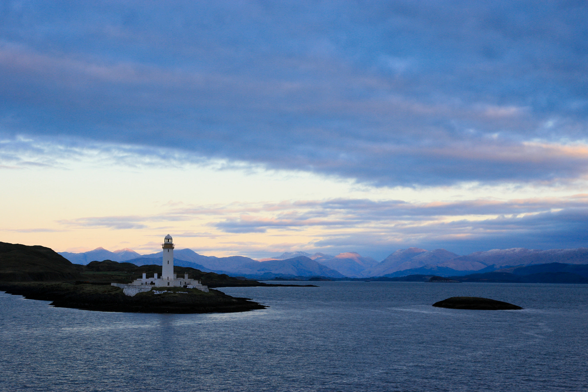 Canon EOS-1D Mark II N sample photo. Lismore lighthouse at twilight photography