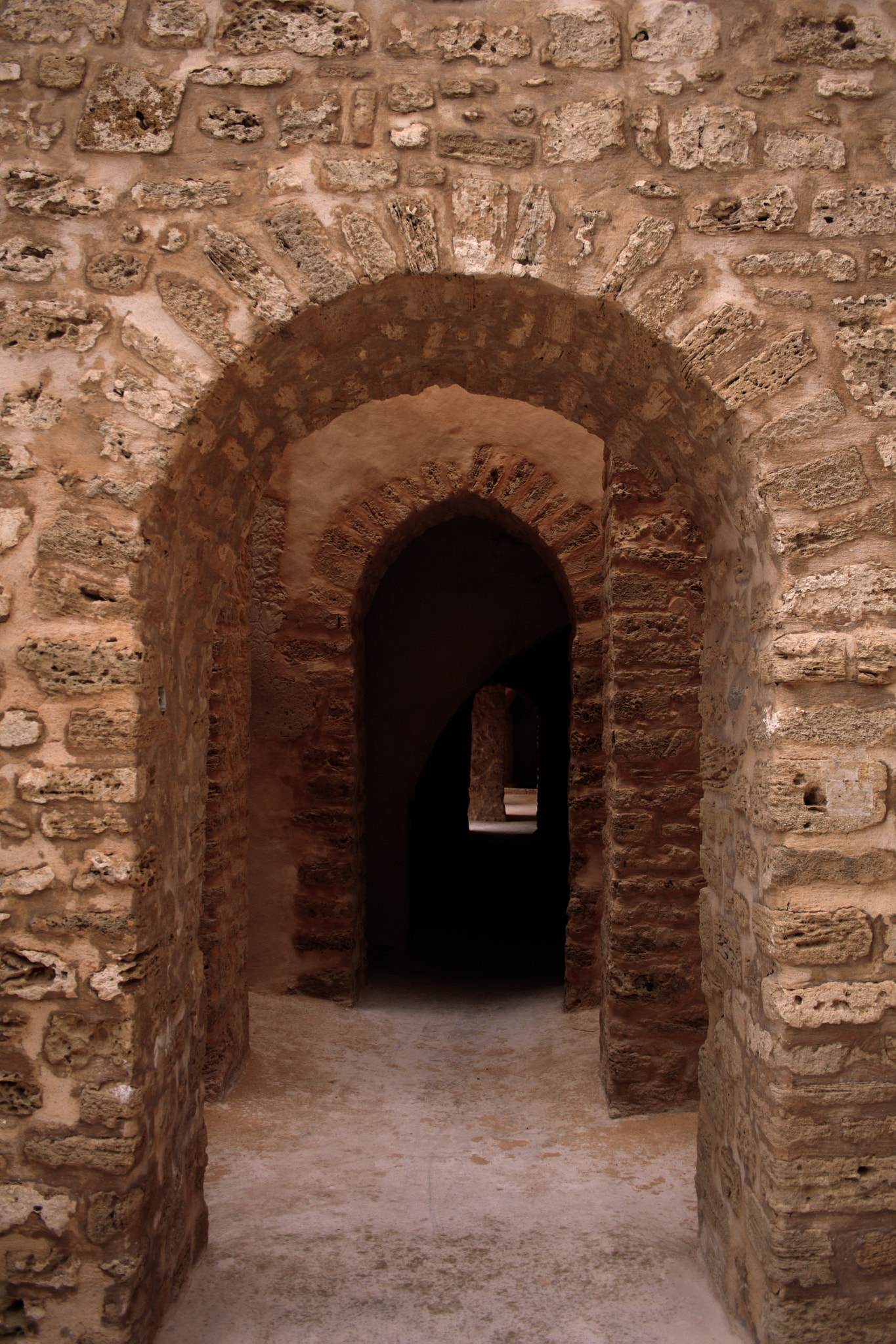 Canon EF-S 18-55mm F3.5-5.6 sample photo. La porte ouverte photography