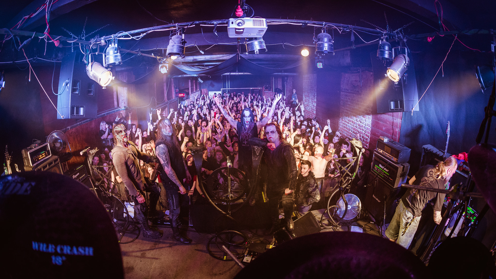 Nikon D4 + Nikon AF Fisheye-Nikkor 16mm F2.8D sample photo. Behemoth crowdshot photography