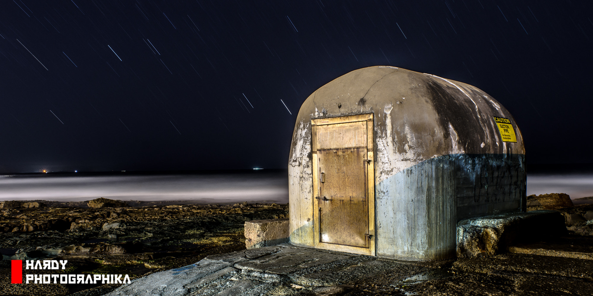 Nikon D7000 + Nikon AF Nikkor 20mm F2.8D sample photo. Newcastle ocean baths pump house photography